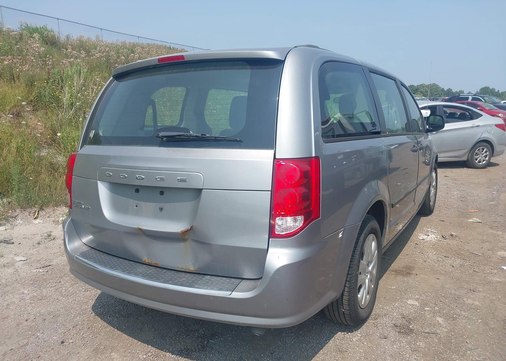 2013 DODGE GRAND CARAVAN SE