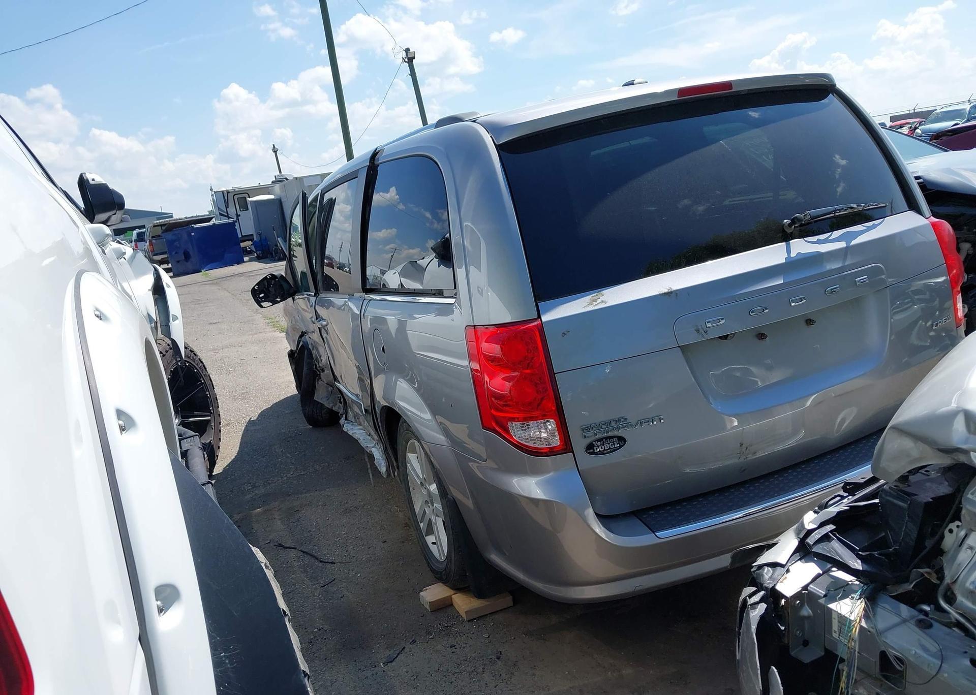 2015 DODGE GRAND CARAVAN CREW