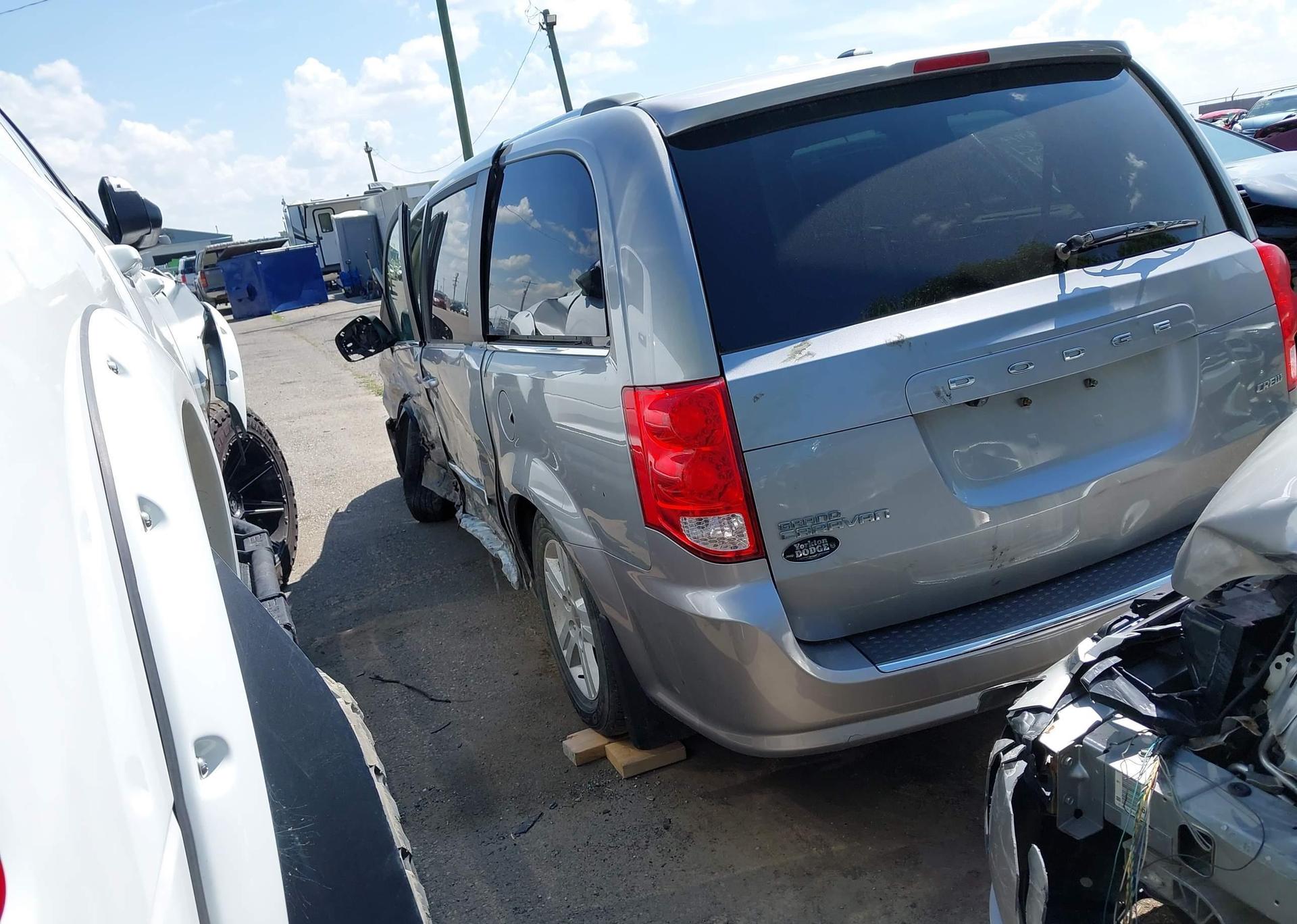 2015 DODGE GRAND CARAVAN CREW
