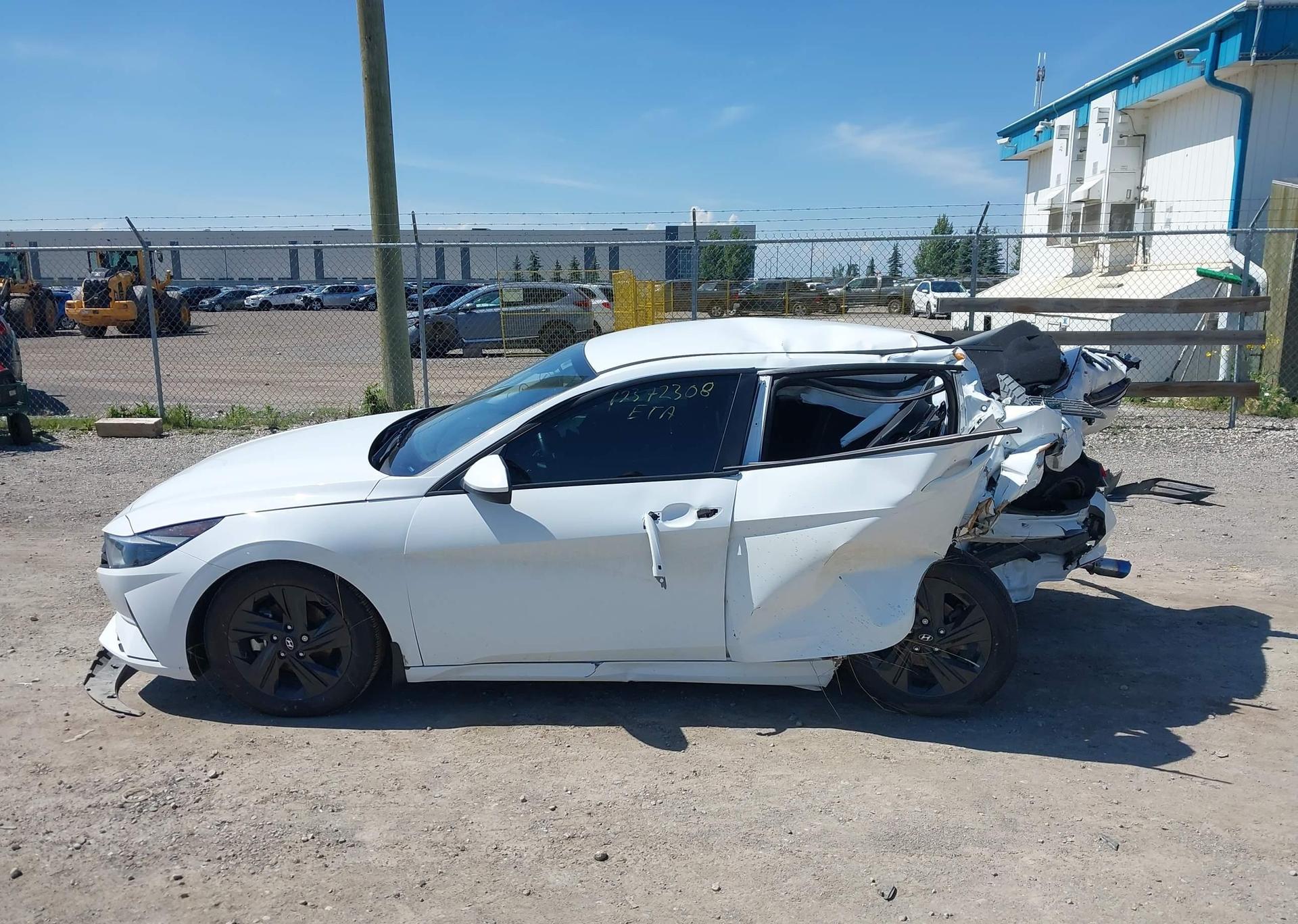 2022 HYUNDAI ELANTRA SEL