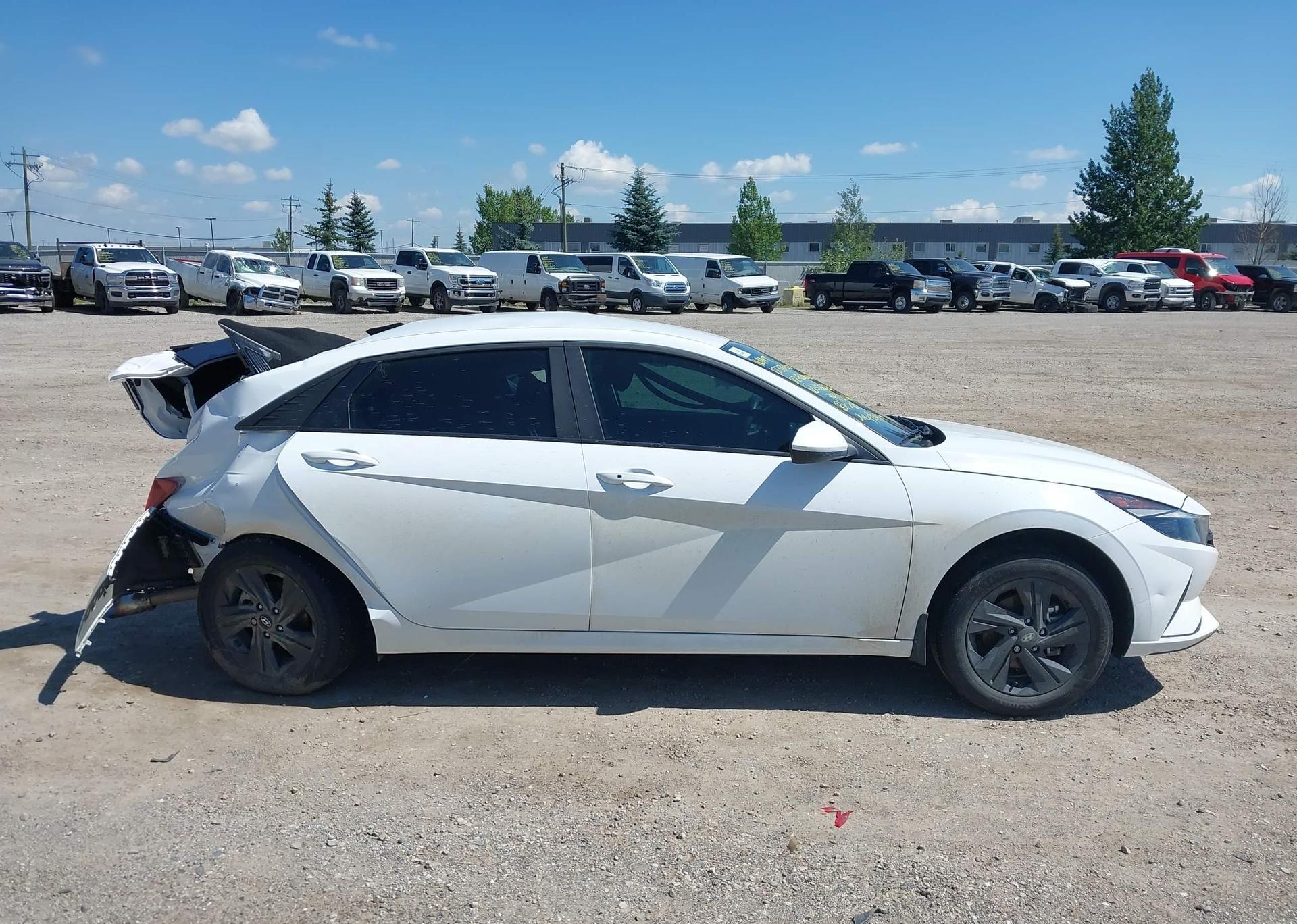 2022 HYUNDAI ELANTRA SEL