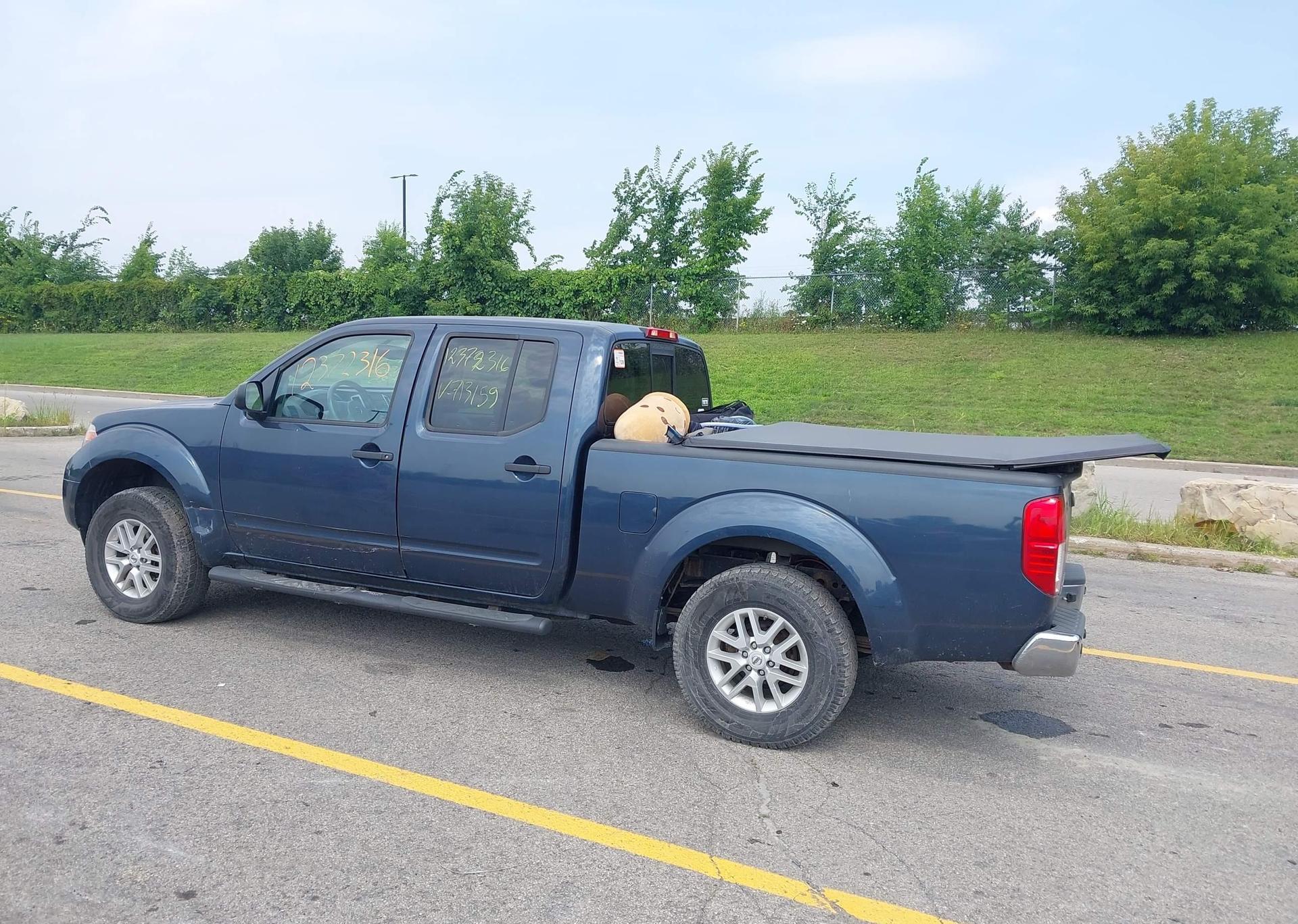 2017 NISSAN FRONTIER SL