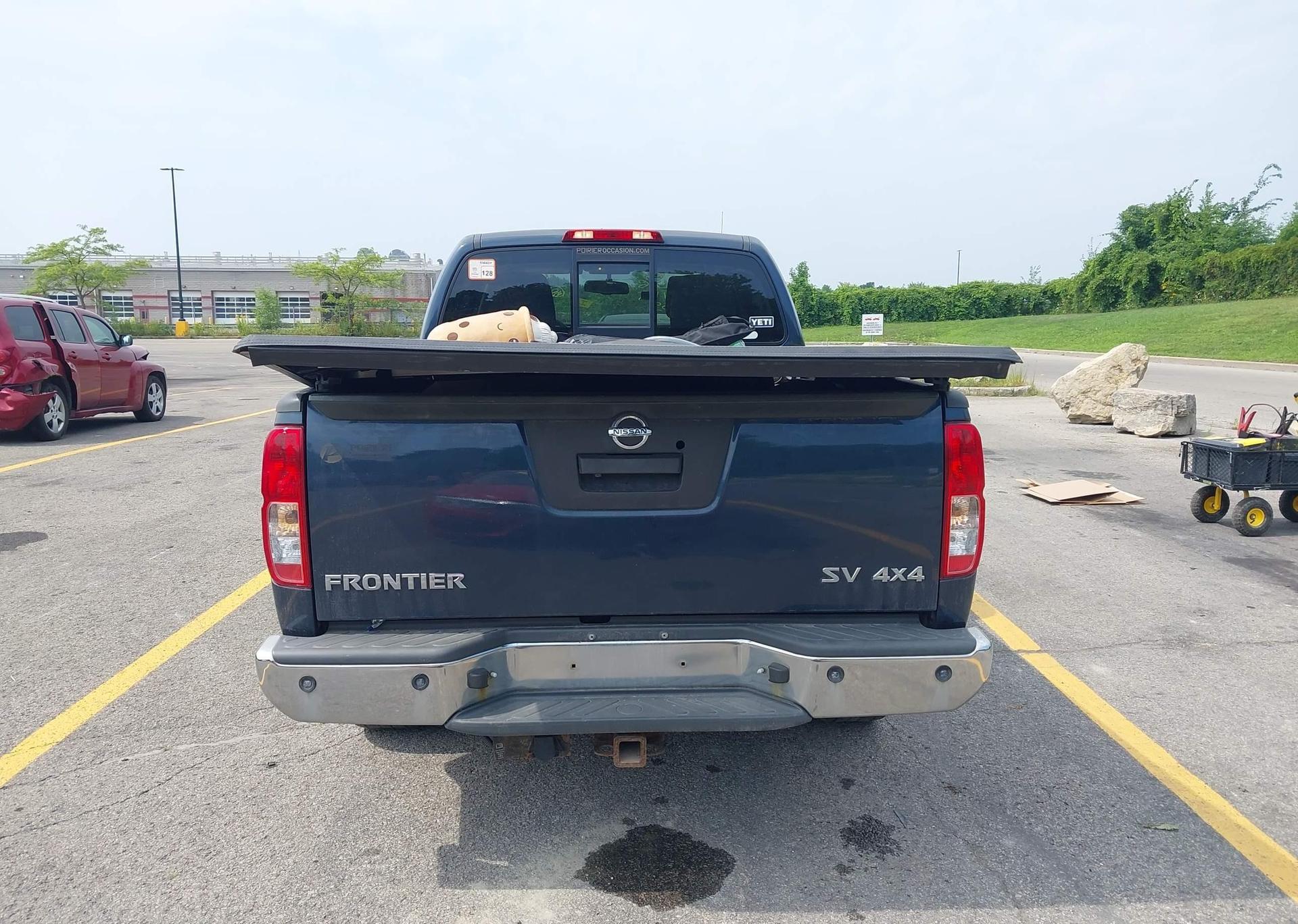 2017 NISSAN FRONTIER SL