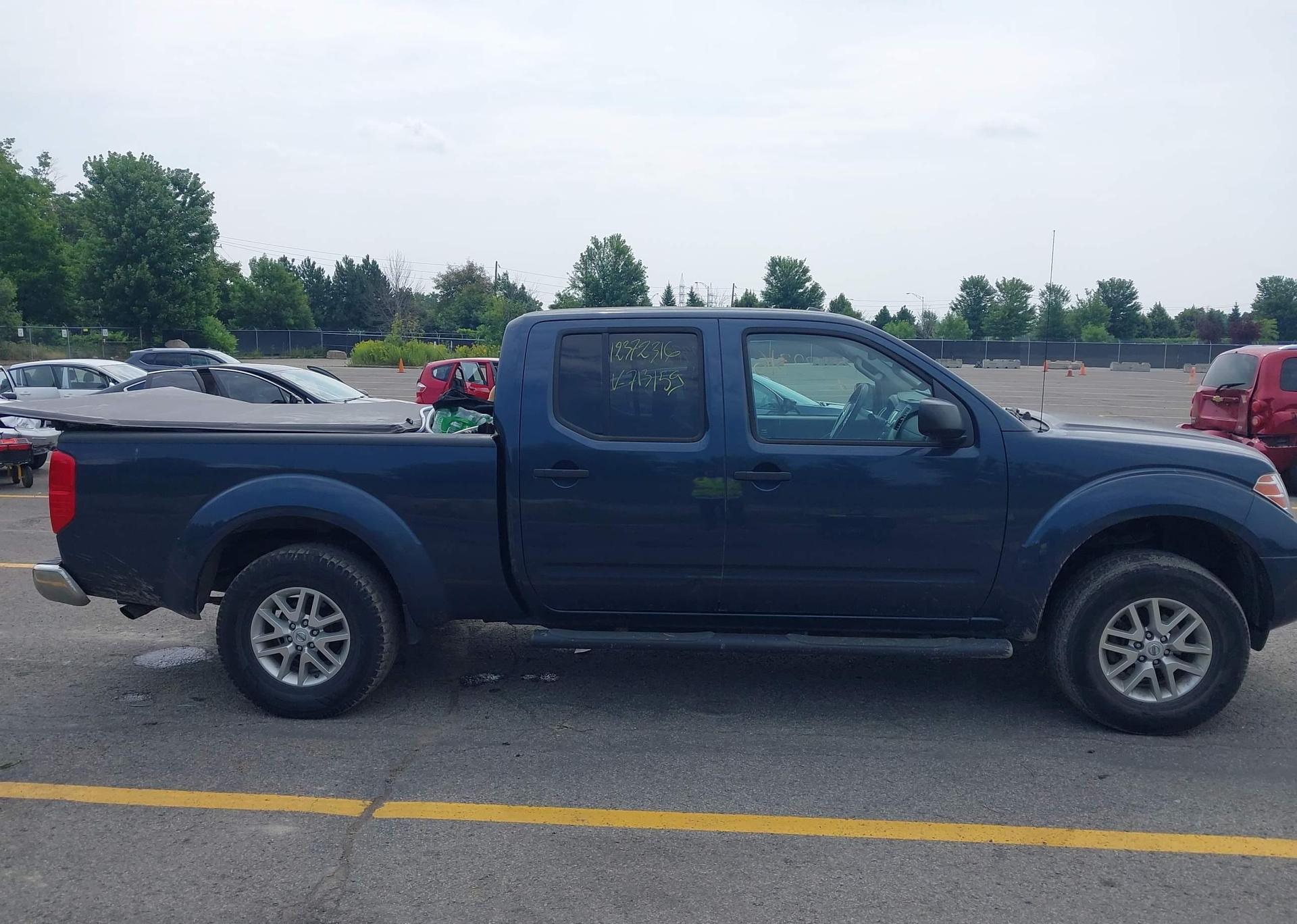 2017 NISSAN FRONTIER SL