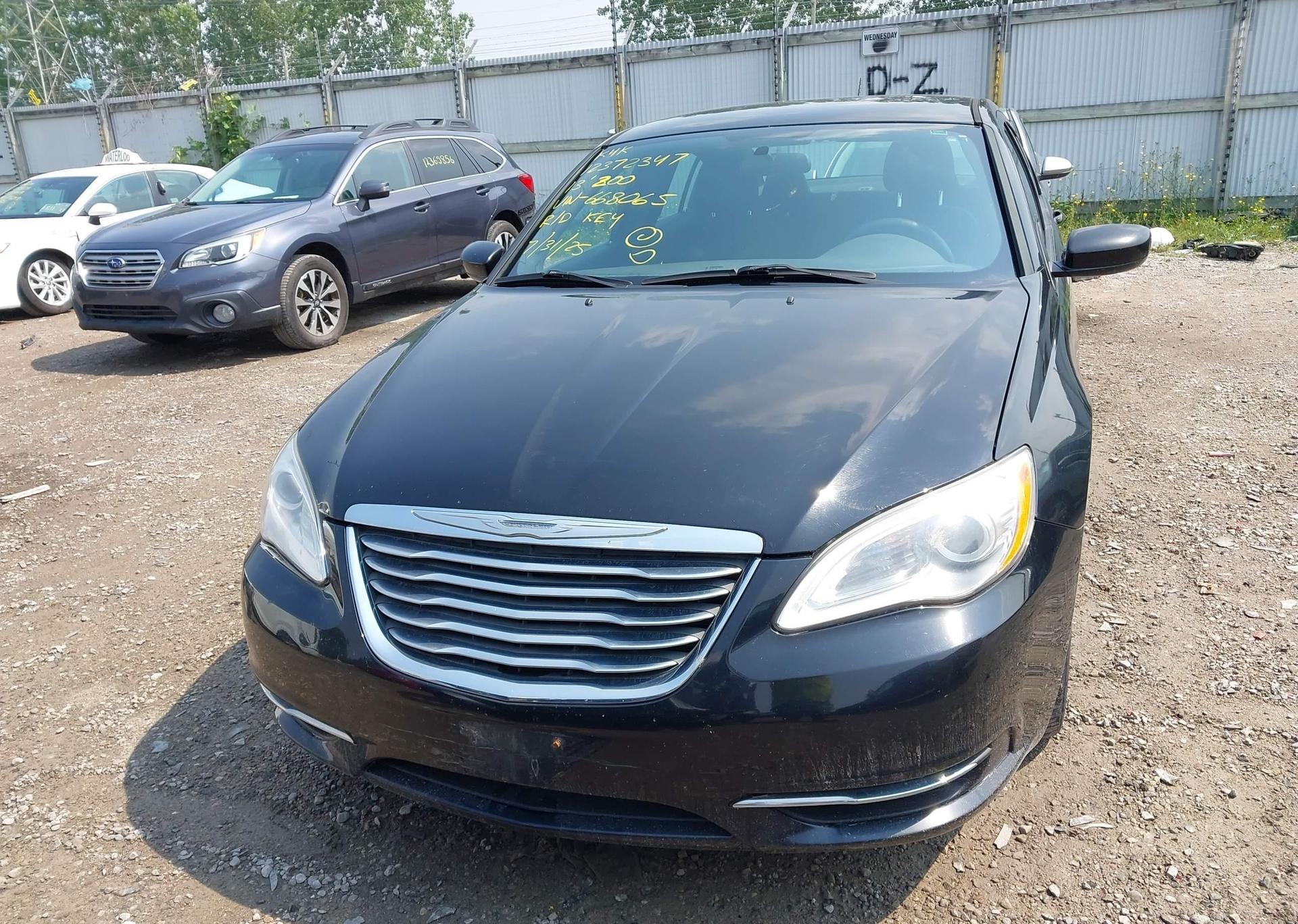 2013 CHRYSLER 200 LX