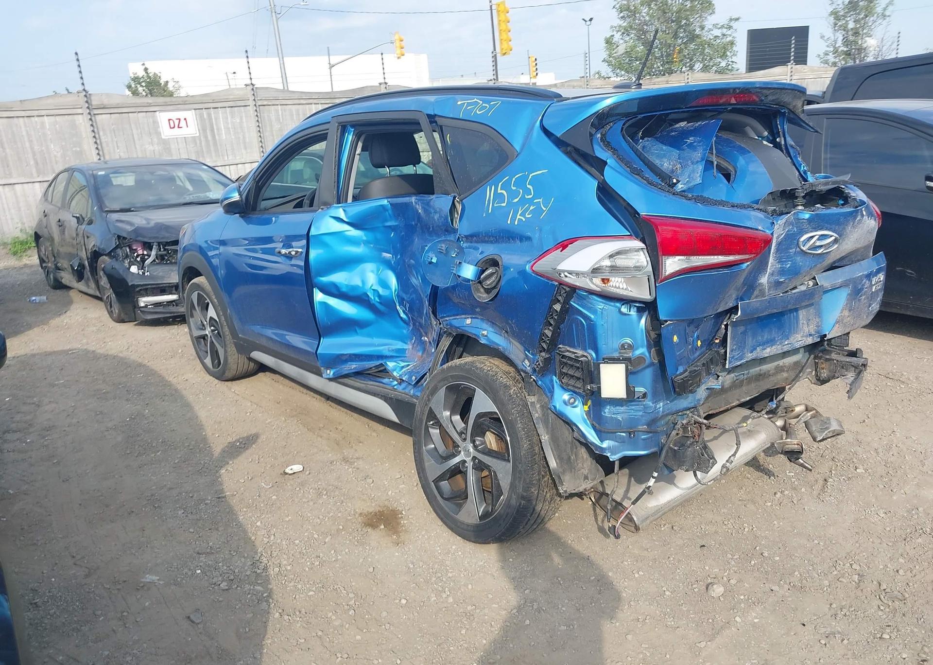 2017 HYUNDAI TUCSON SE