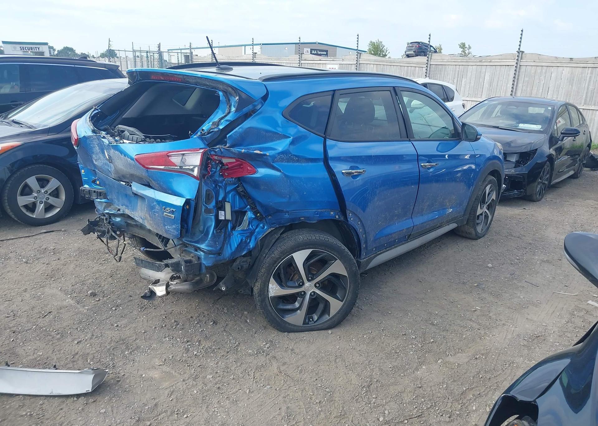 2017 HYUNDAI TUCSON SE