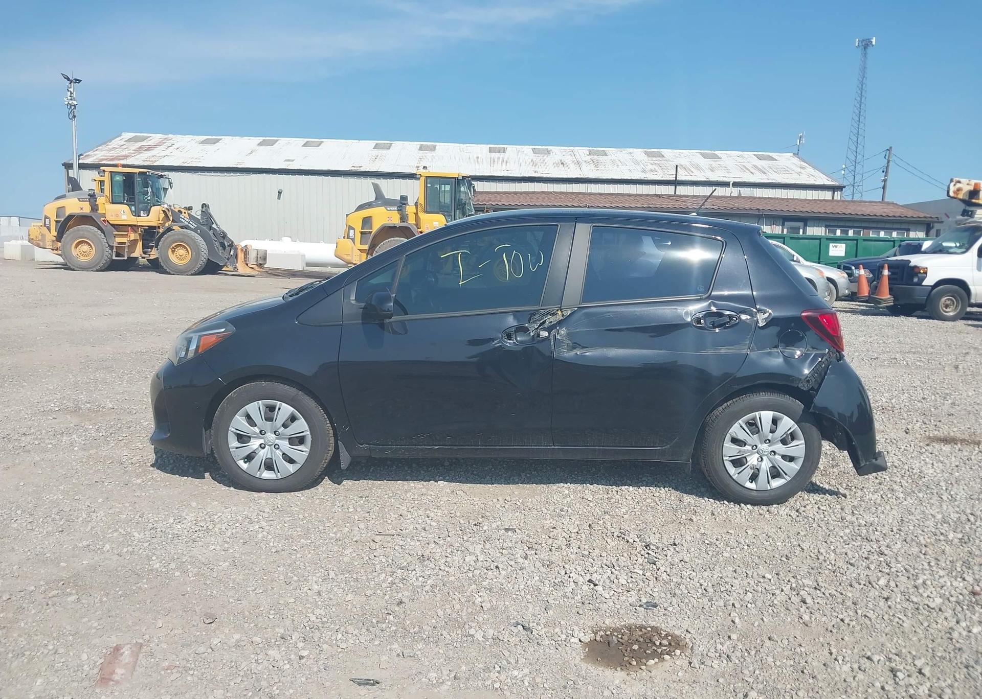 2016 TOYOTA YARIS LE