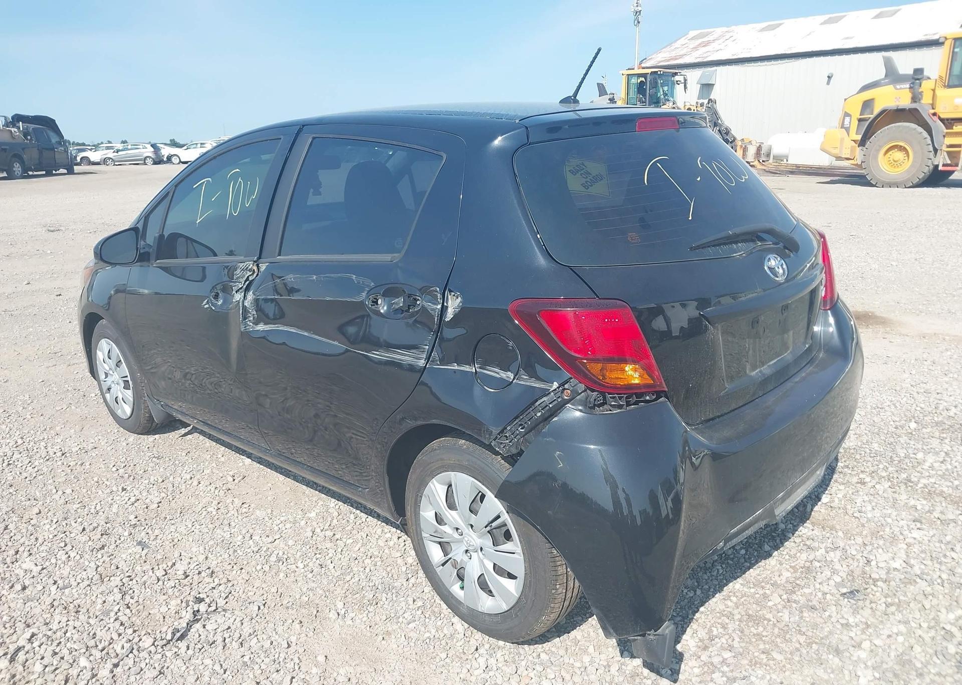 2016 TOYOTA YARIS LE