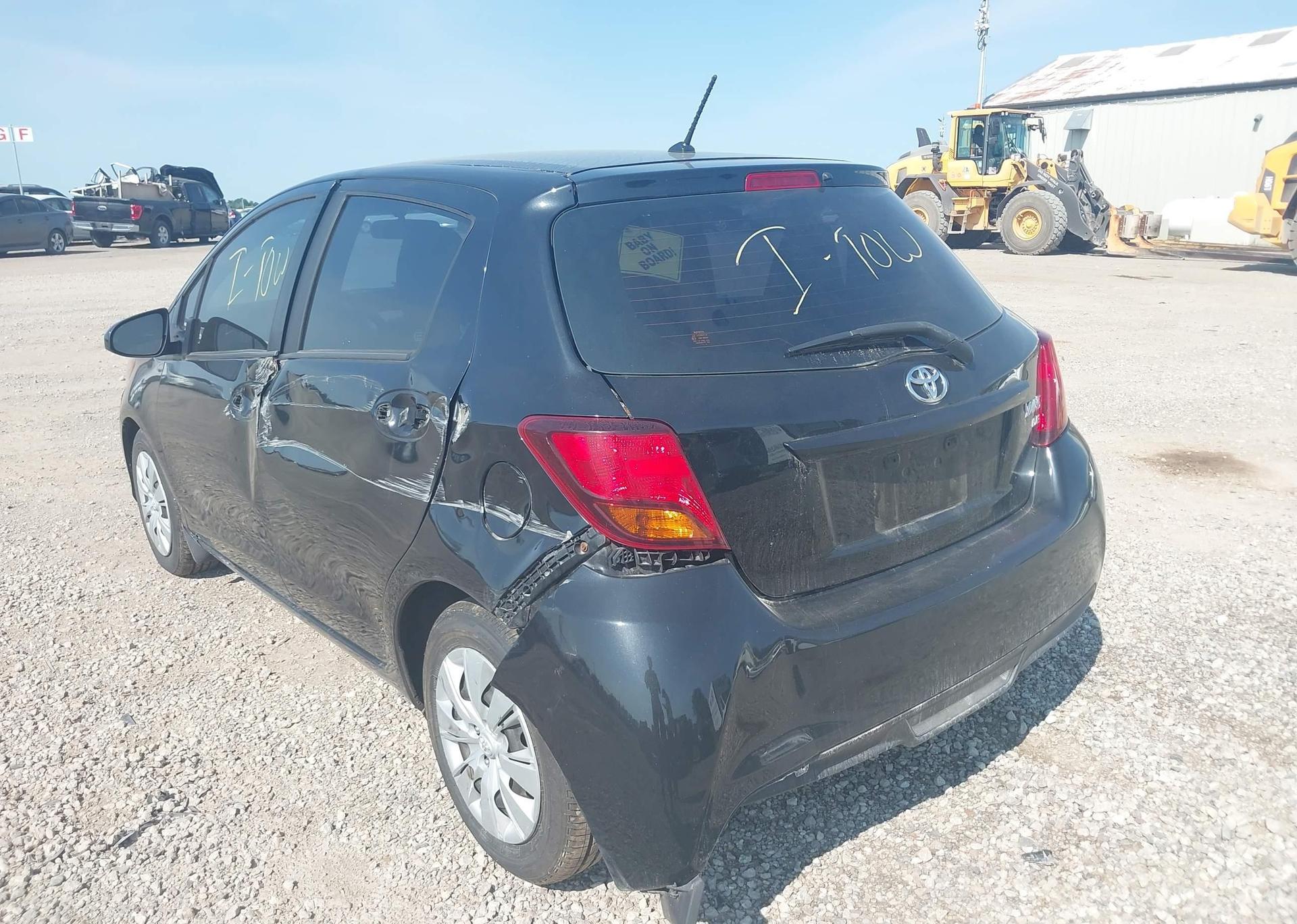 2016 TOYOTA YARIS LE