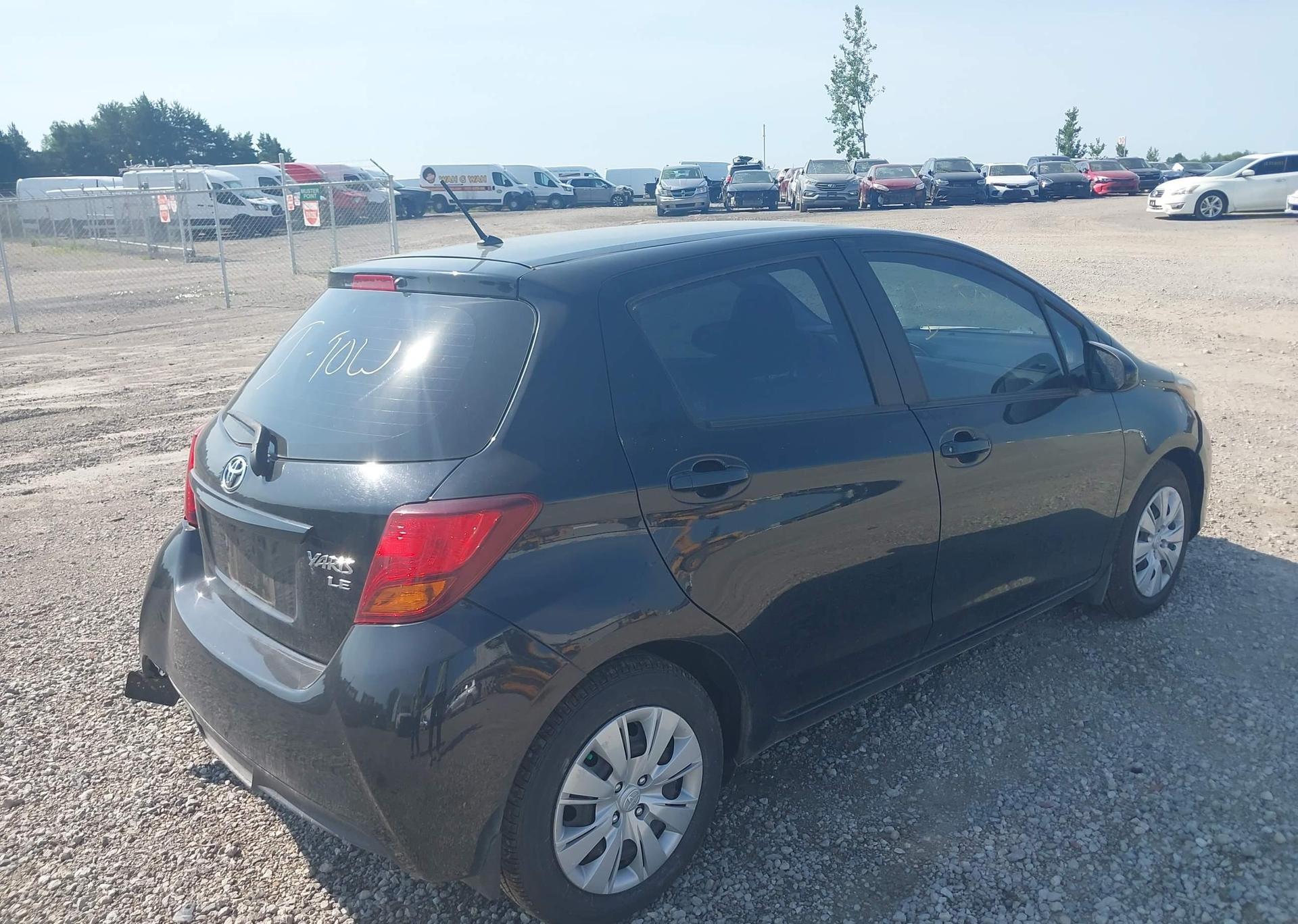 2016 TOYOTA YARIS LE