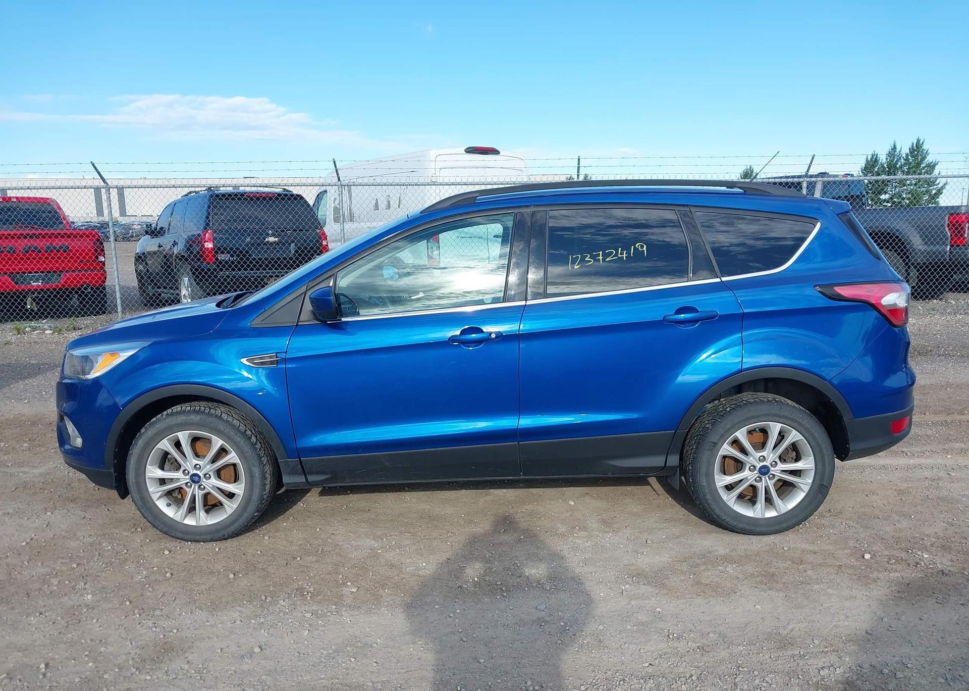 2017 FORD ESCAPE SE