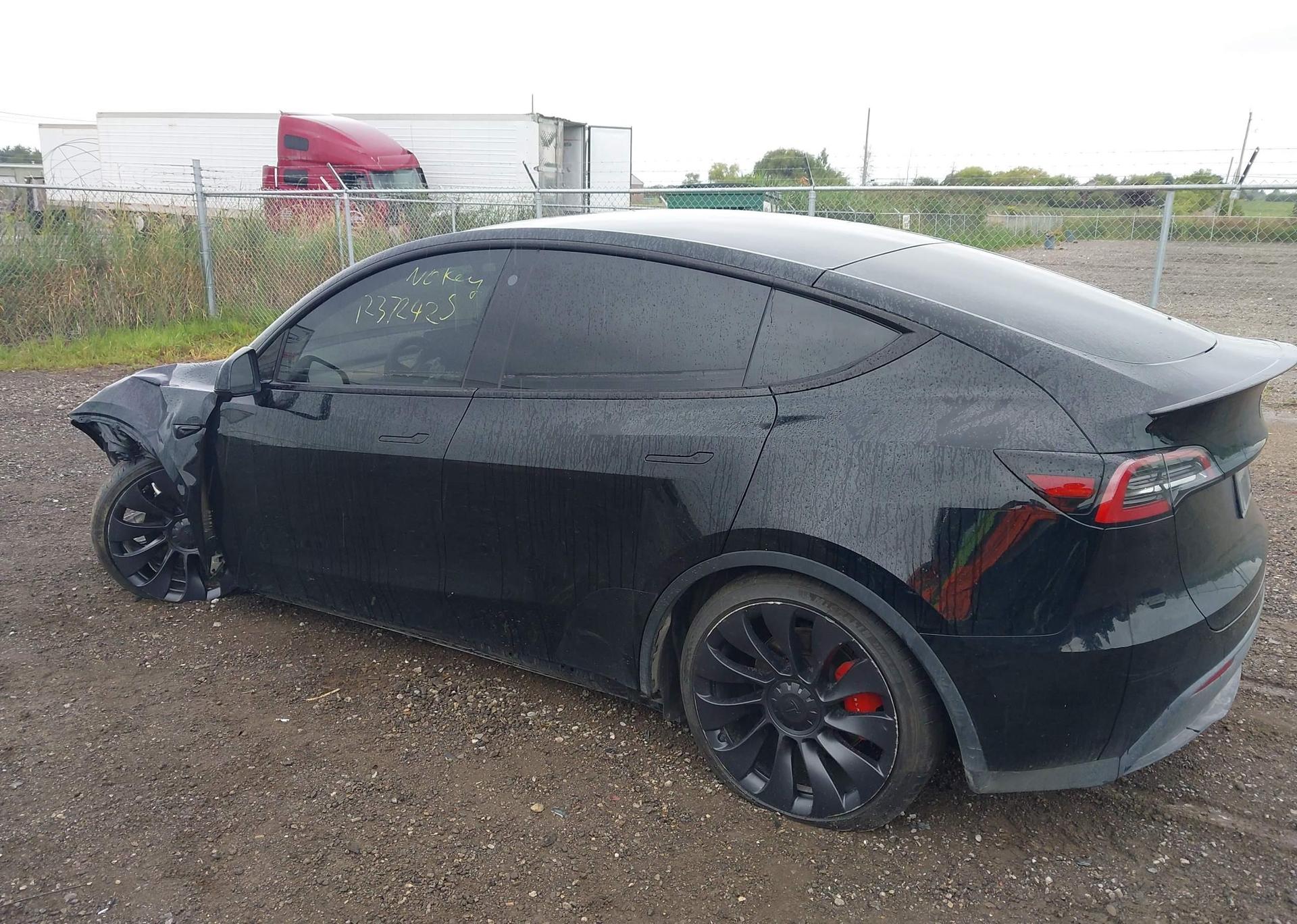 2023 TESLA MODEL Y PERFORMANCE