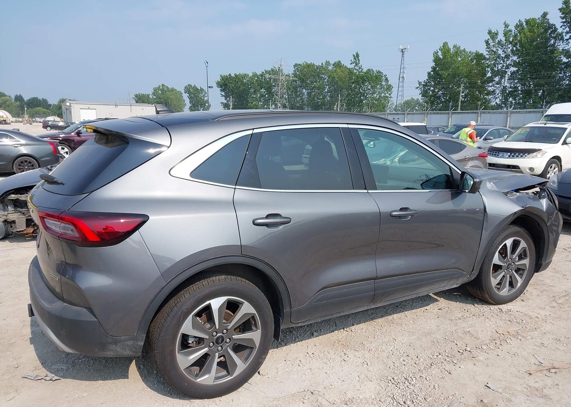 2024 FORD ESCAPE PLATINUM