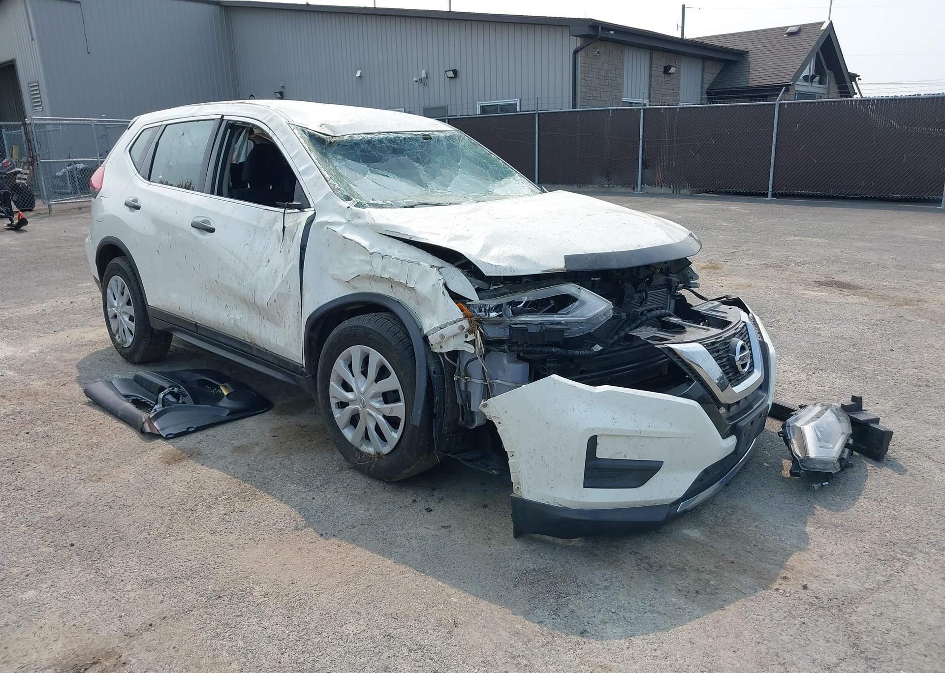 2017 NISSAN ROGUE S