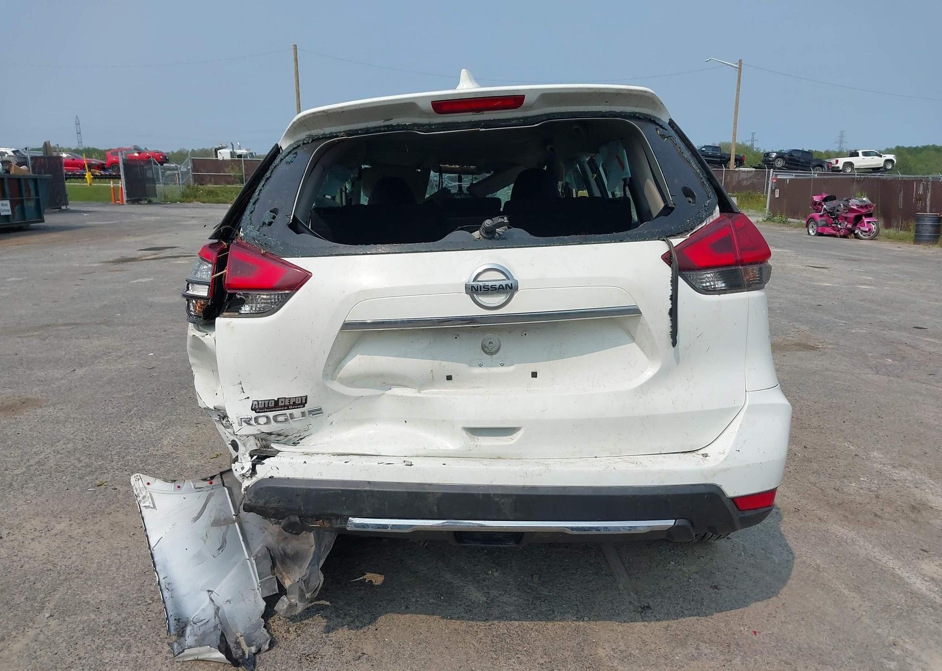 2017 NISSAN ROGUE S