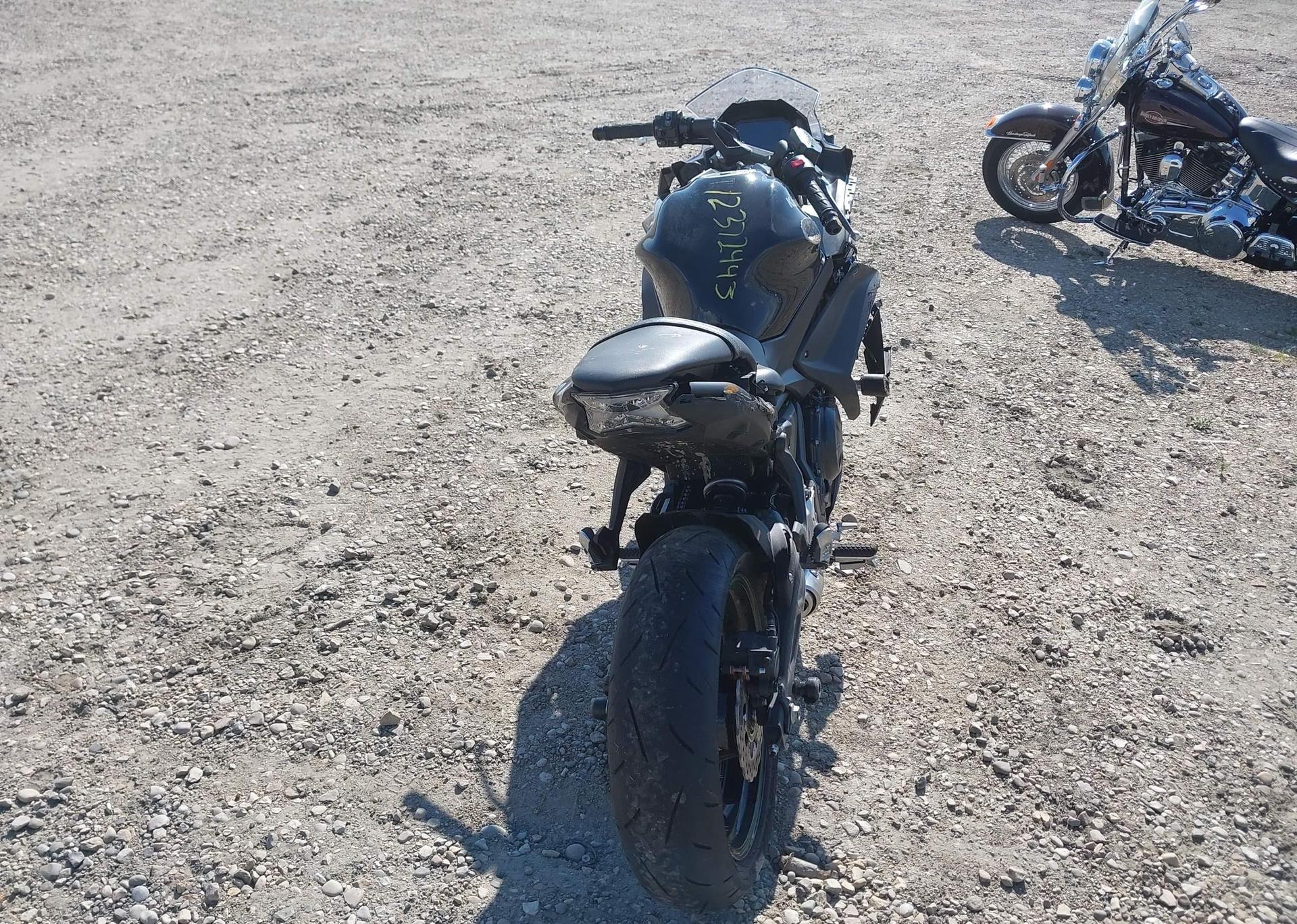 2025 KAWASAKI EX650 P