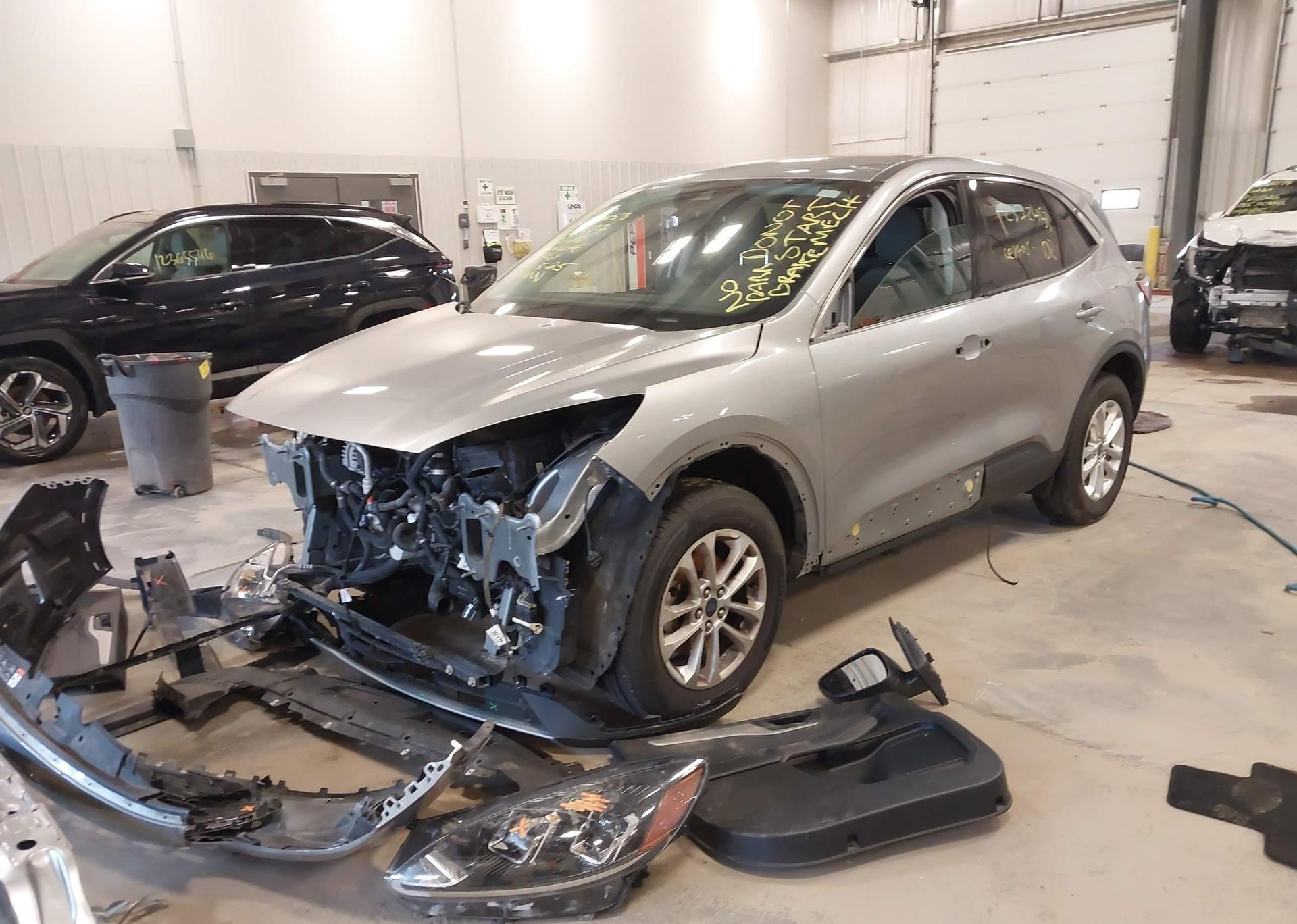 2022 FORD ESCAPE SE