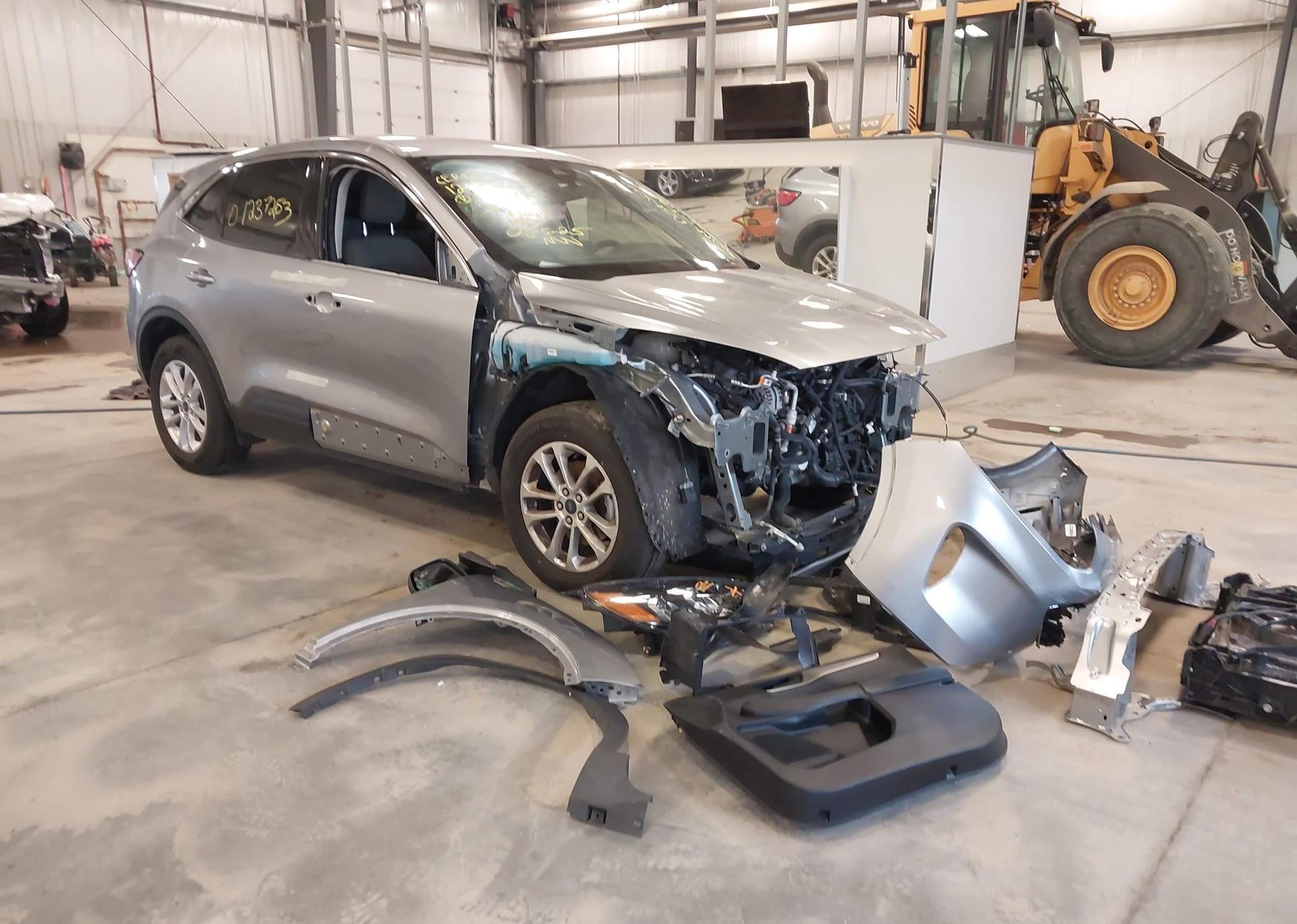 2022 FORD ESCAPE SE