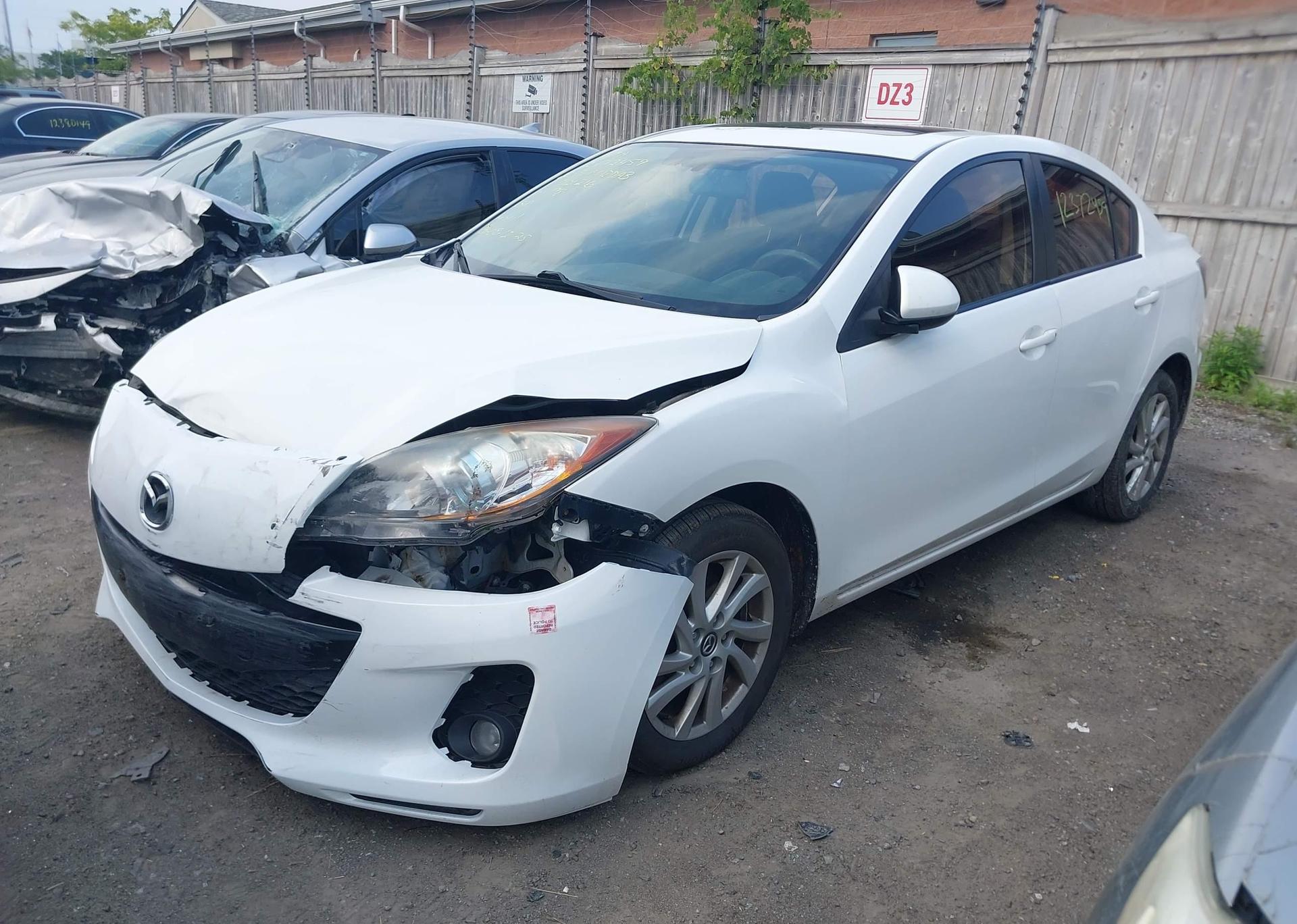 2013 MAZDA MAZDA3