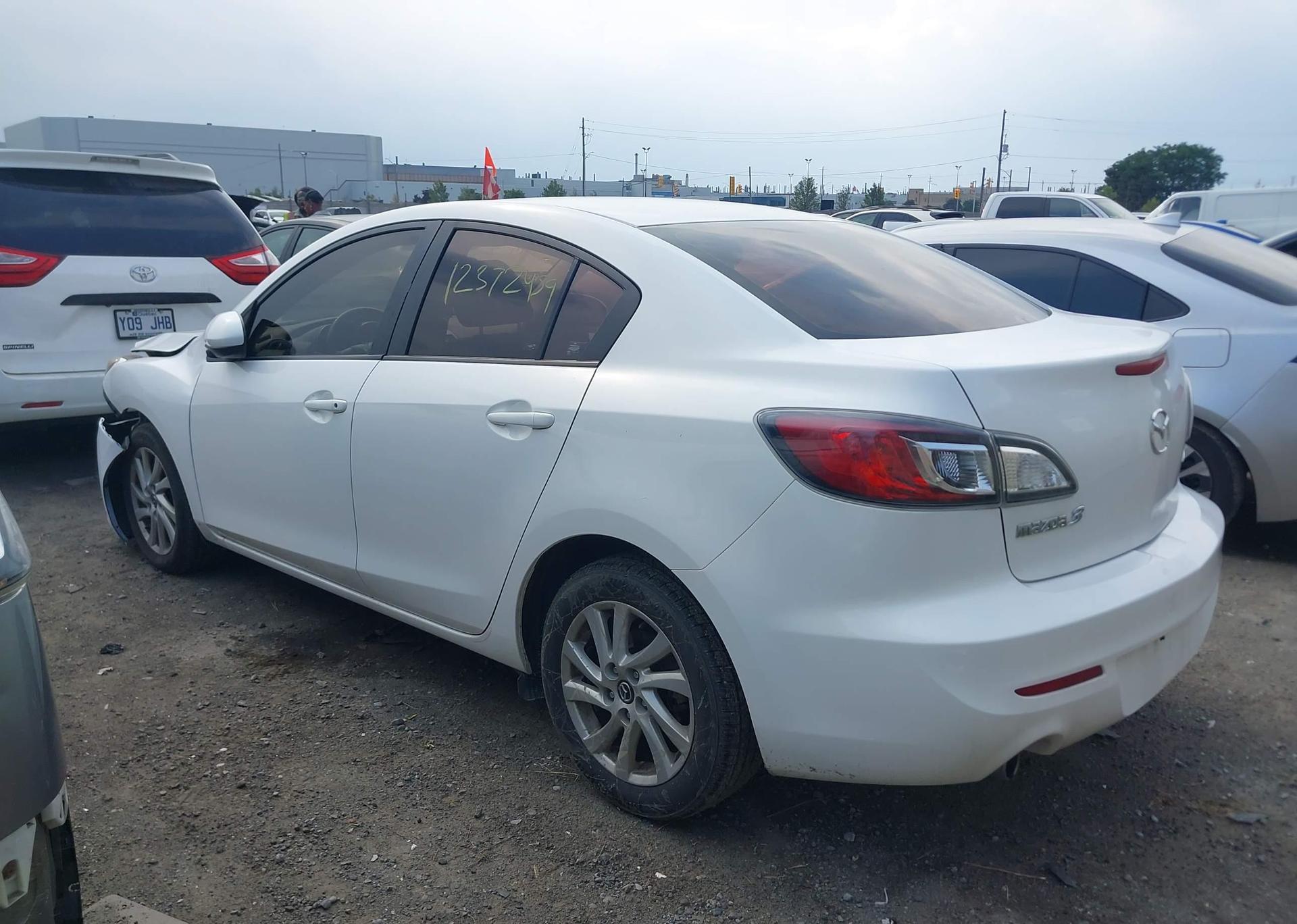 2013 MAZDA MAZDA3