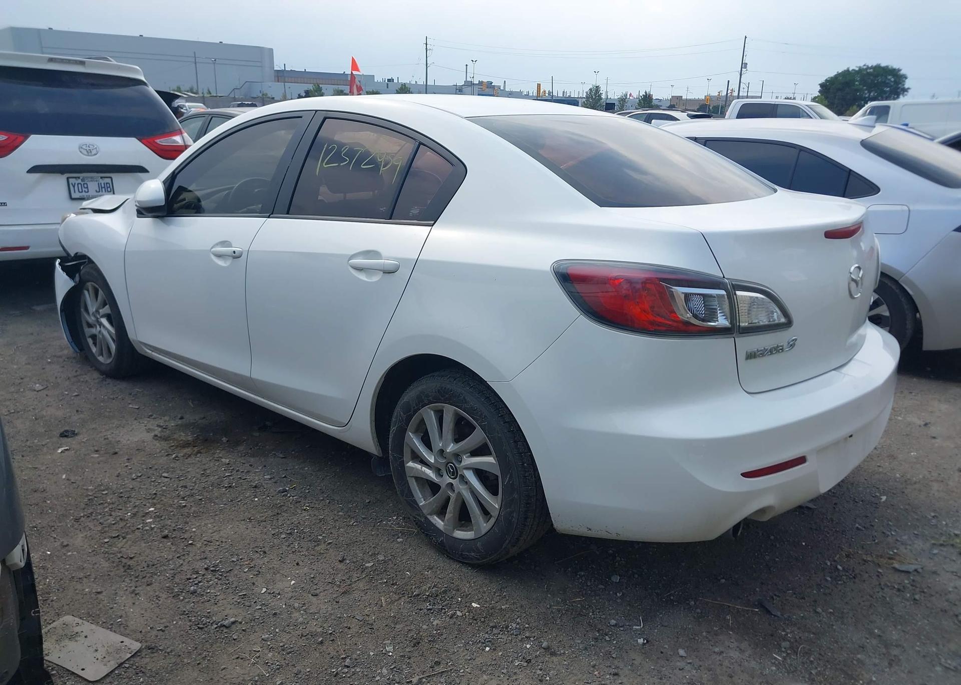2013 MAZDA MAZDA3
