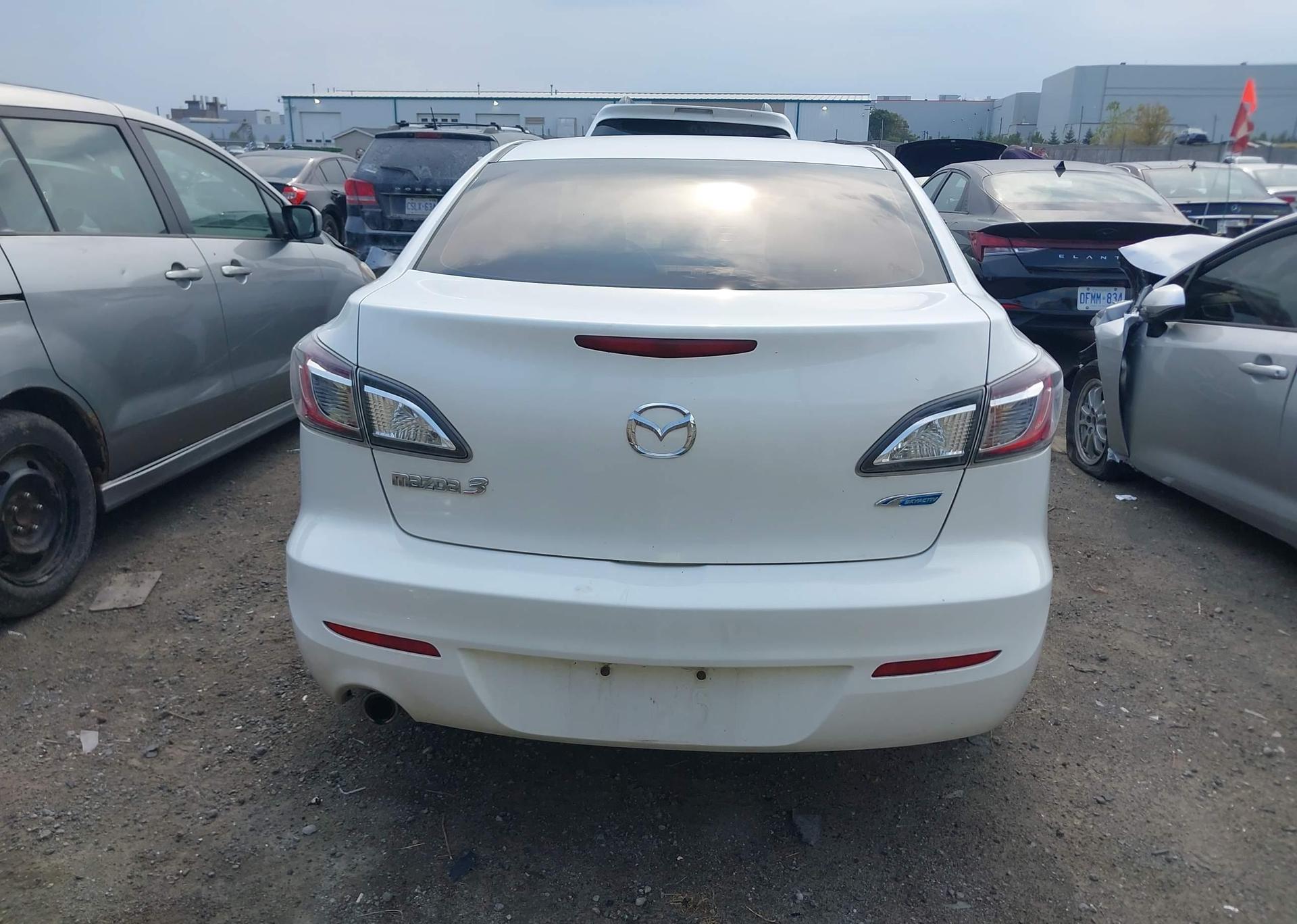 2013 MAZDA MAZDA3