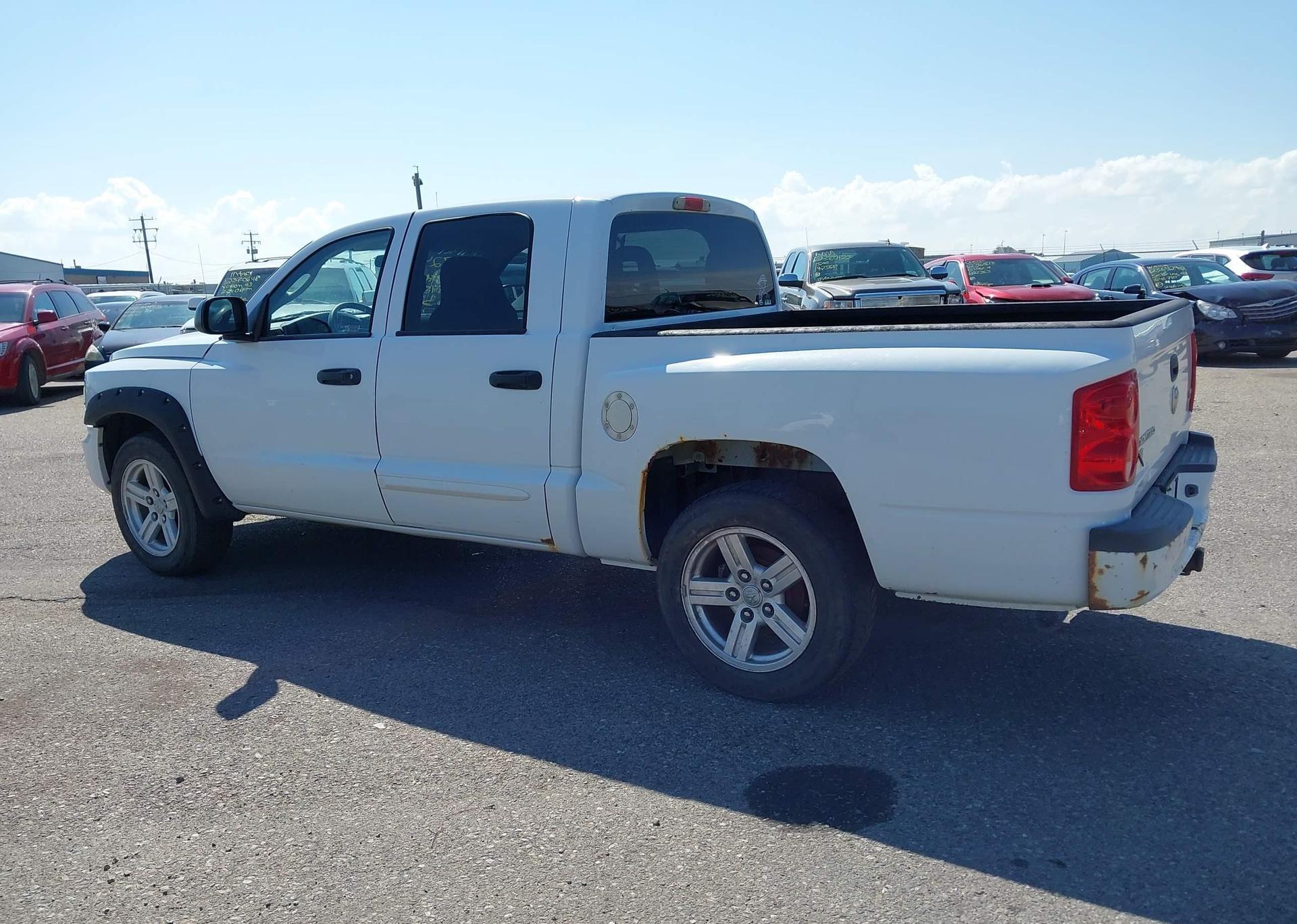 2007 DODGE DAKOTA QUAD SLT
