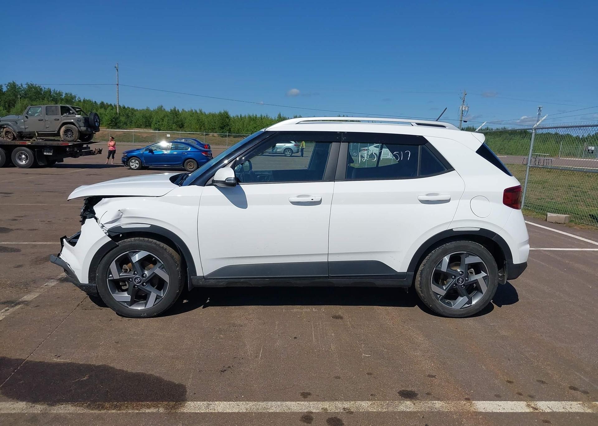 2023 HYUNDAI VENUE ULTIMATE WITH BLACK INTERIOR