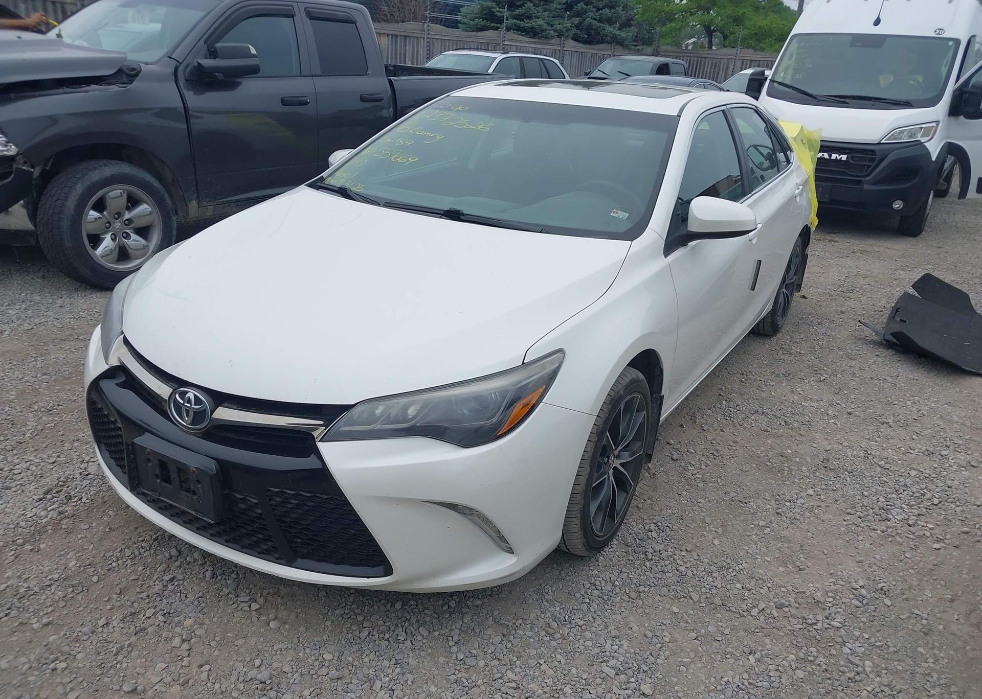 2015 TOYOTA CAMRY XSE