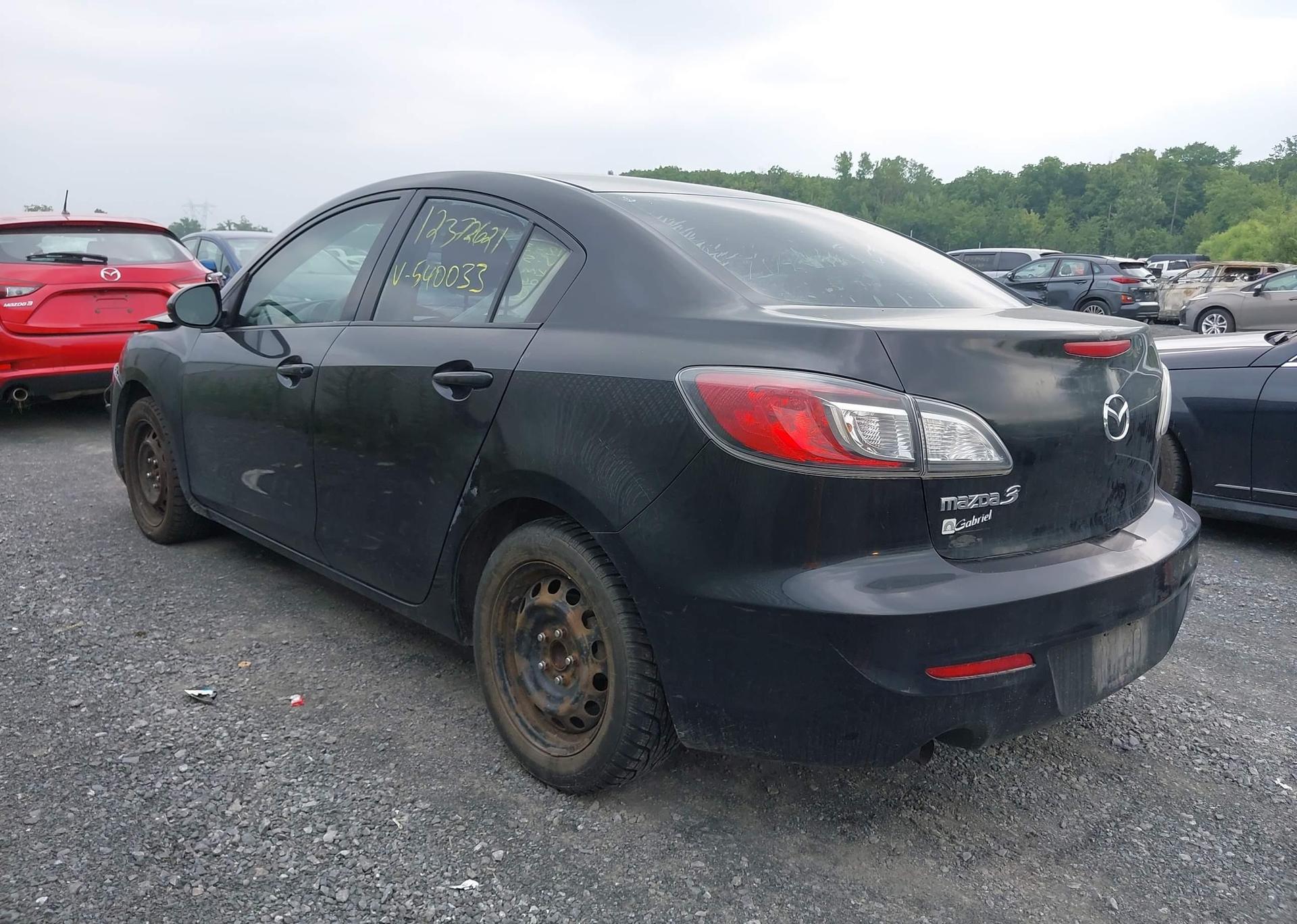2012 MAZDA 3 I