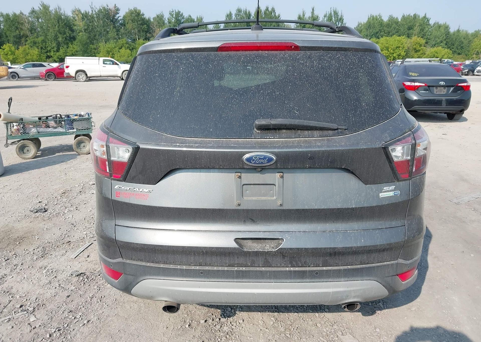 2017 FORD ESCAPE SE