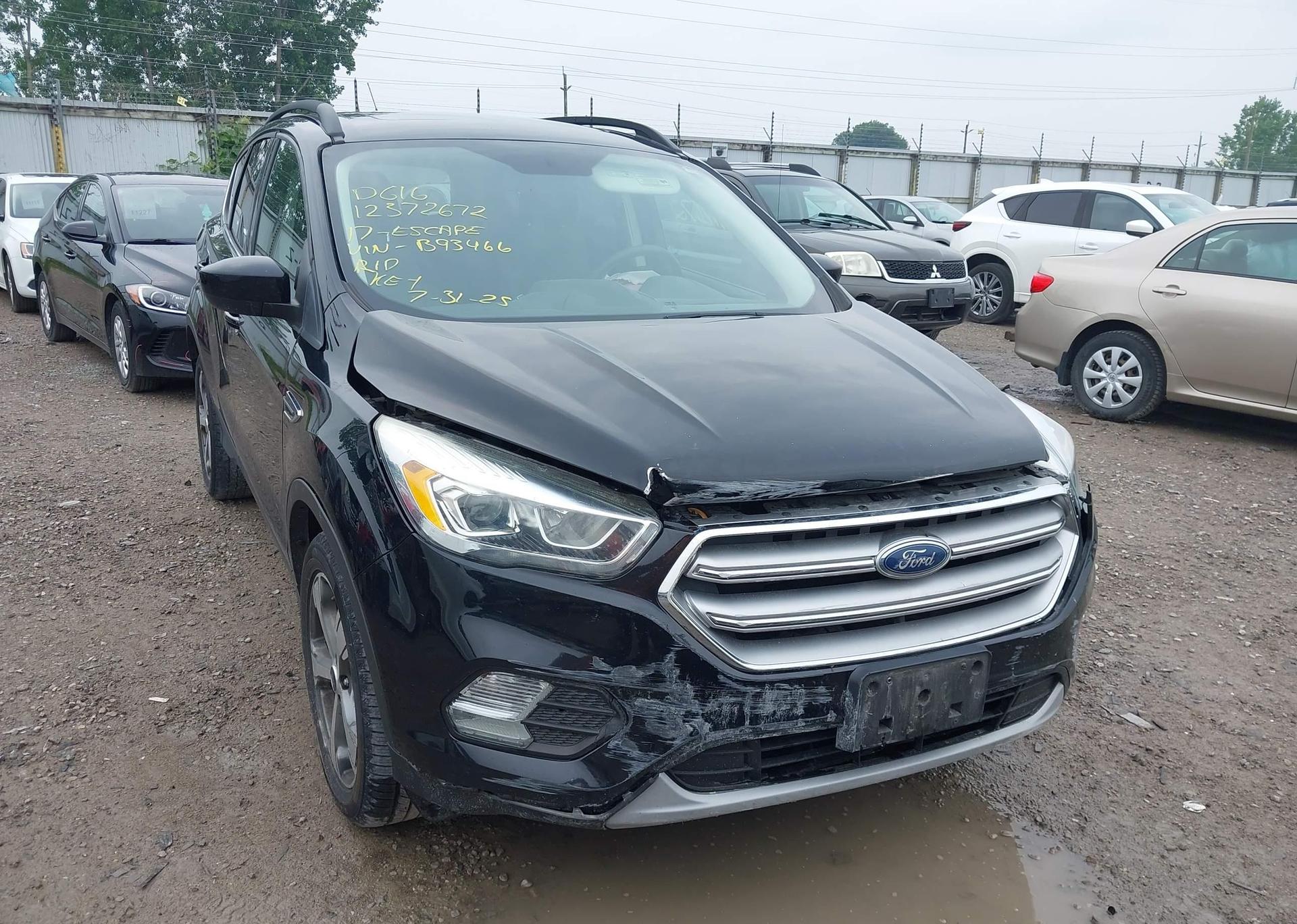 2017 FORD ESCAPE SE