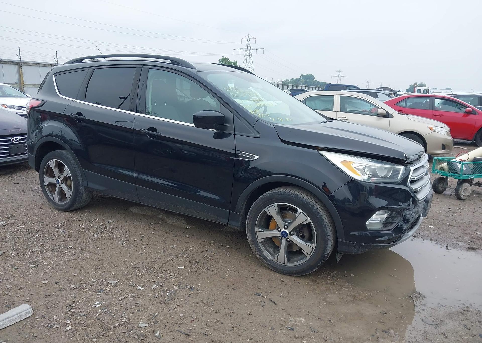 2017 FORD ESCAPE SE
