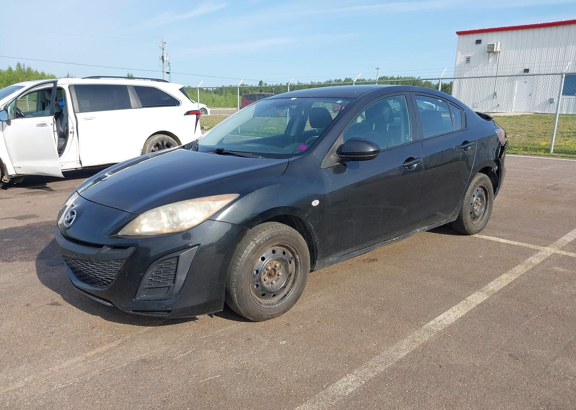 2010 MAZDA 3 I