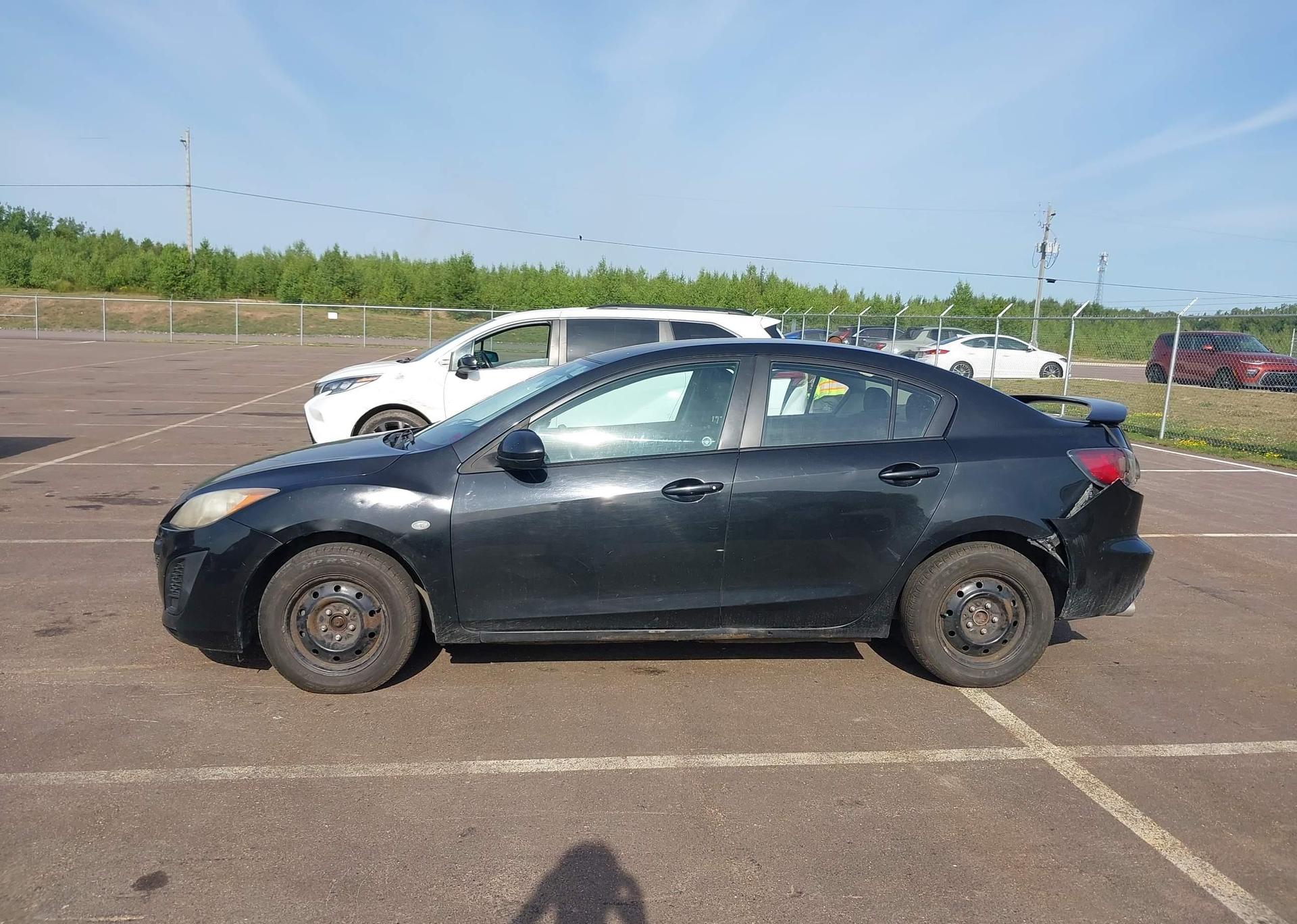 2010 MAZDA 3 I