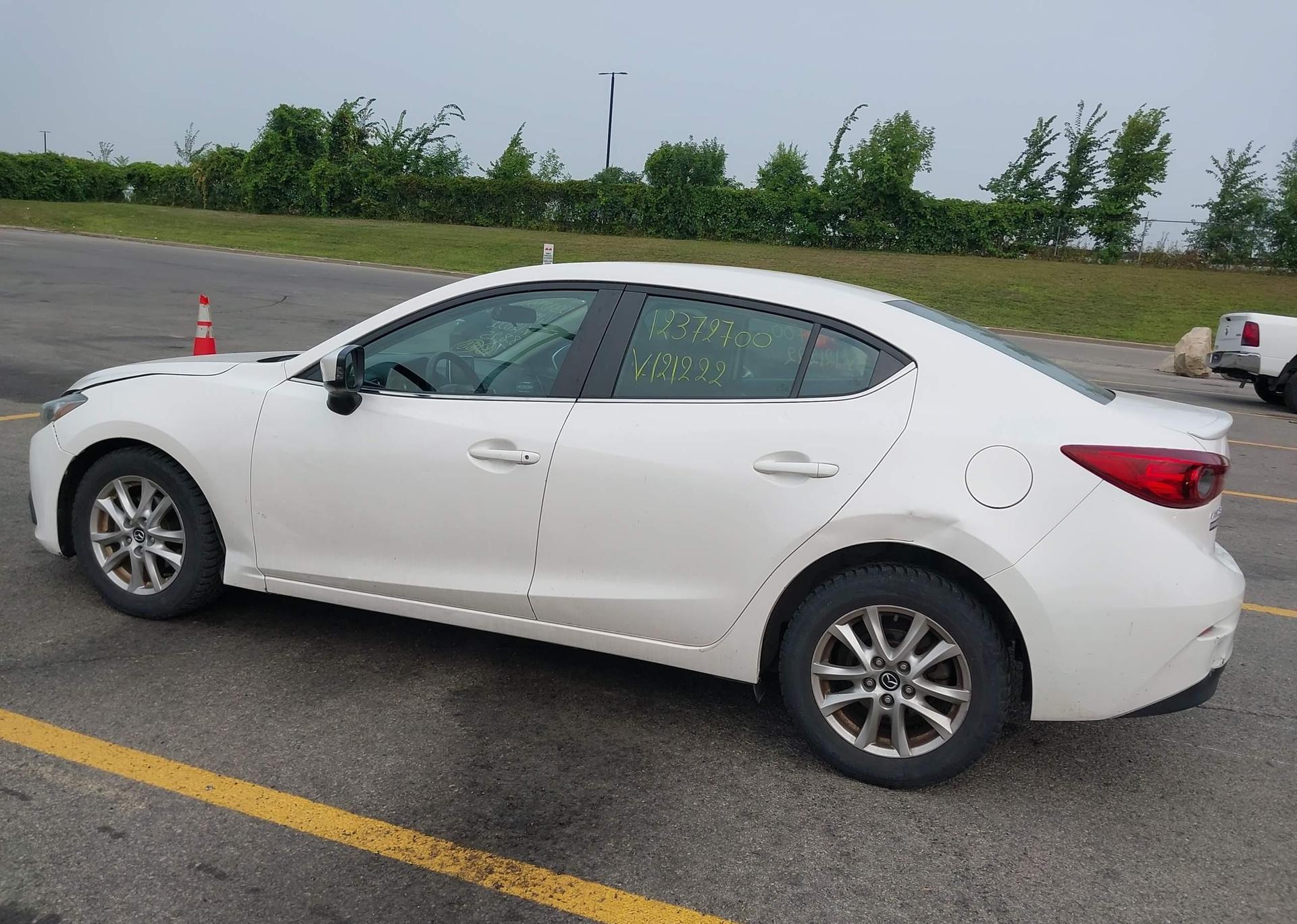 2014 MAZDA MAZDA3 GS-SKY