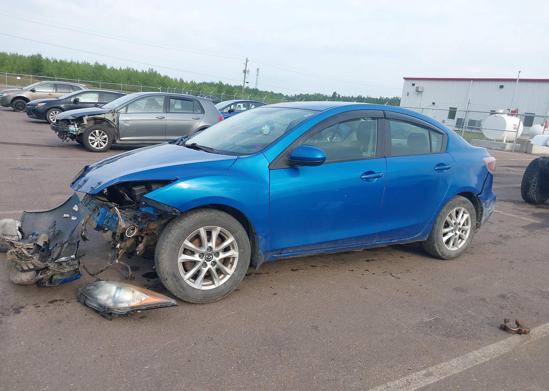 2013 MAZDA MAZDA3