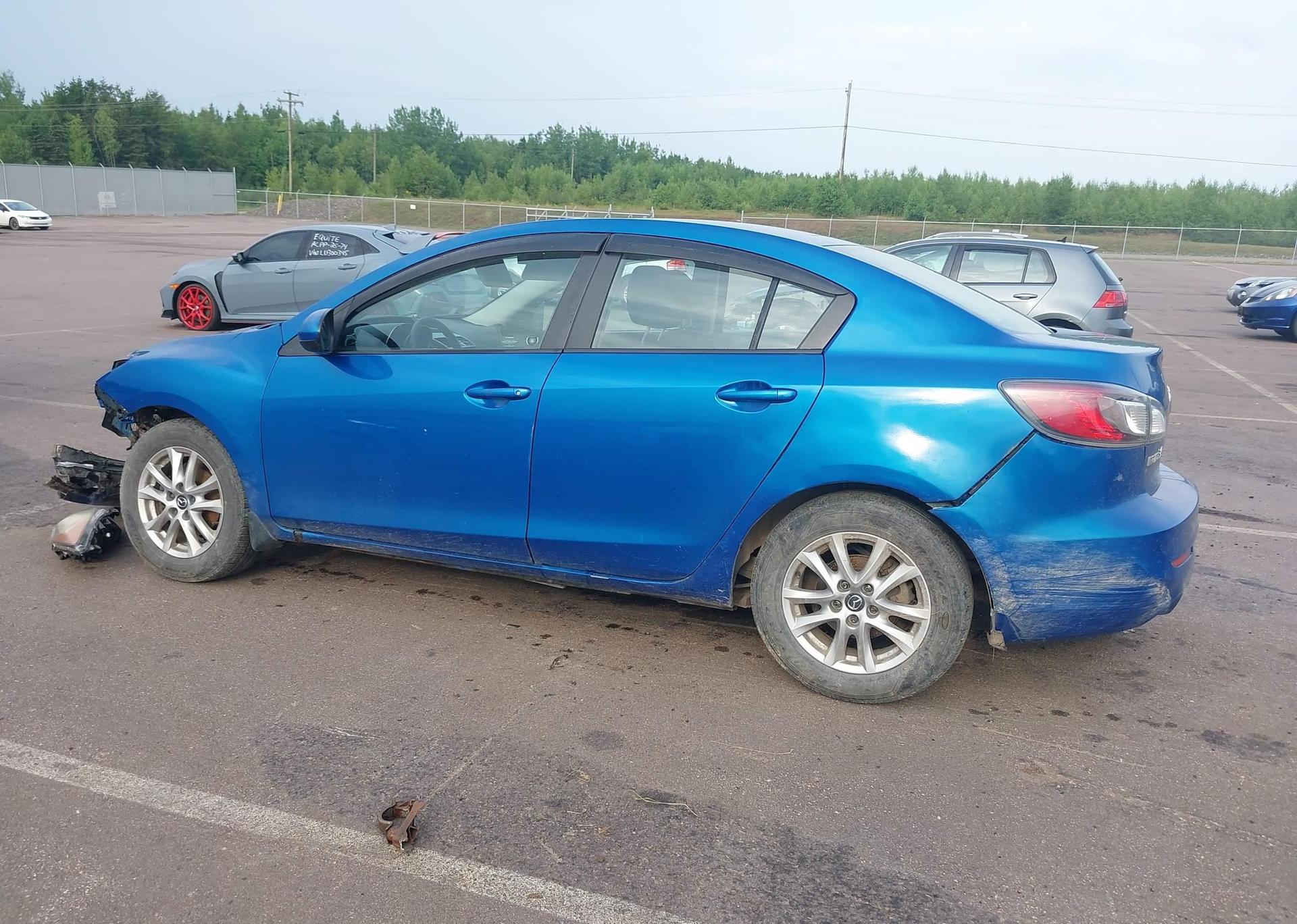 2013 MAZDA MAZDA3