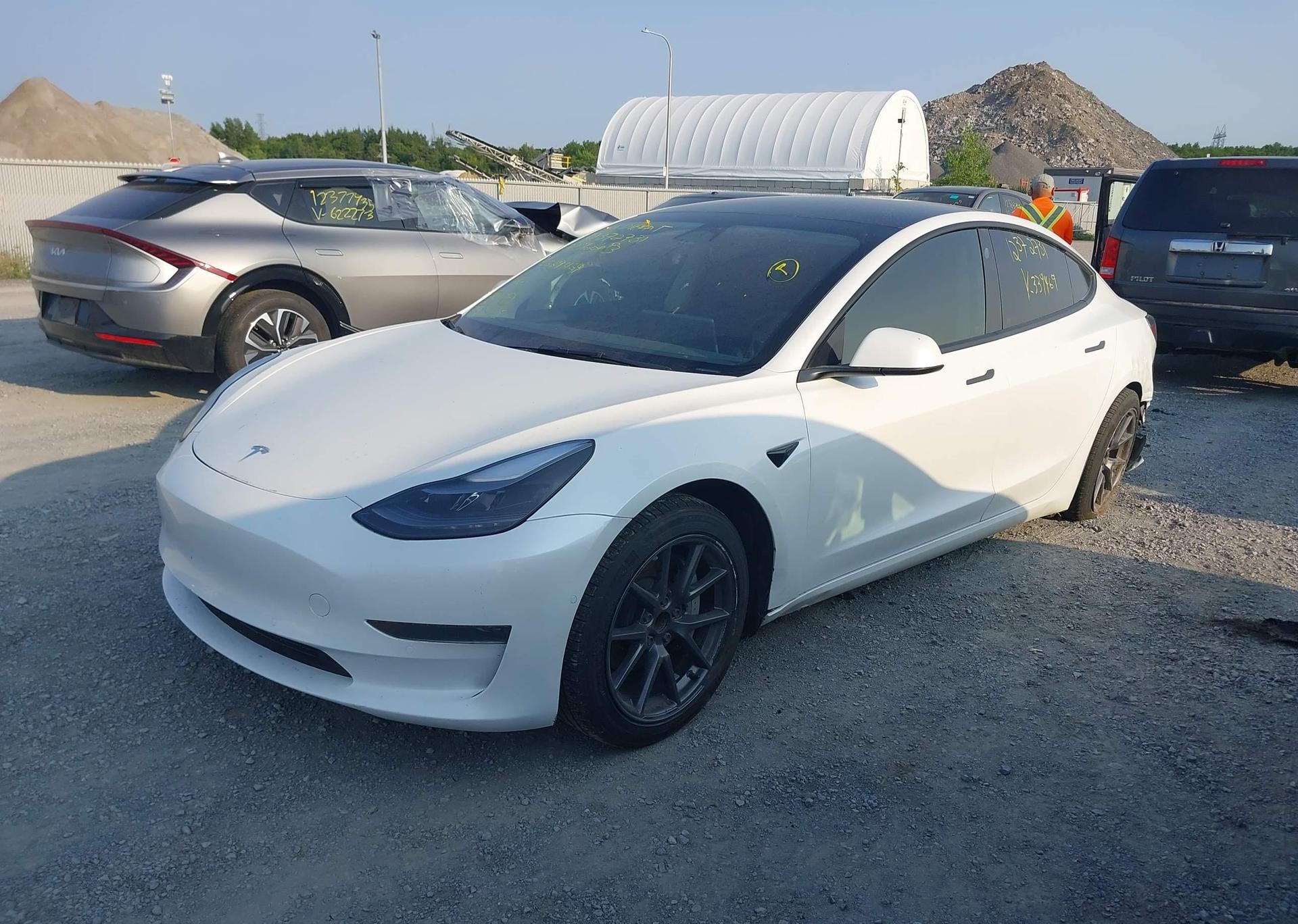 2022 TESLA MODEL 3 RWD