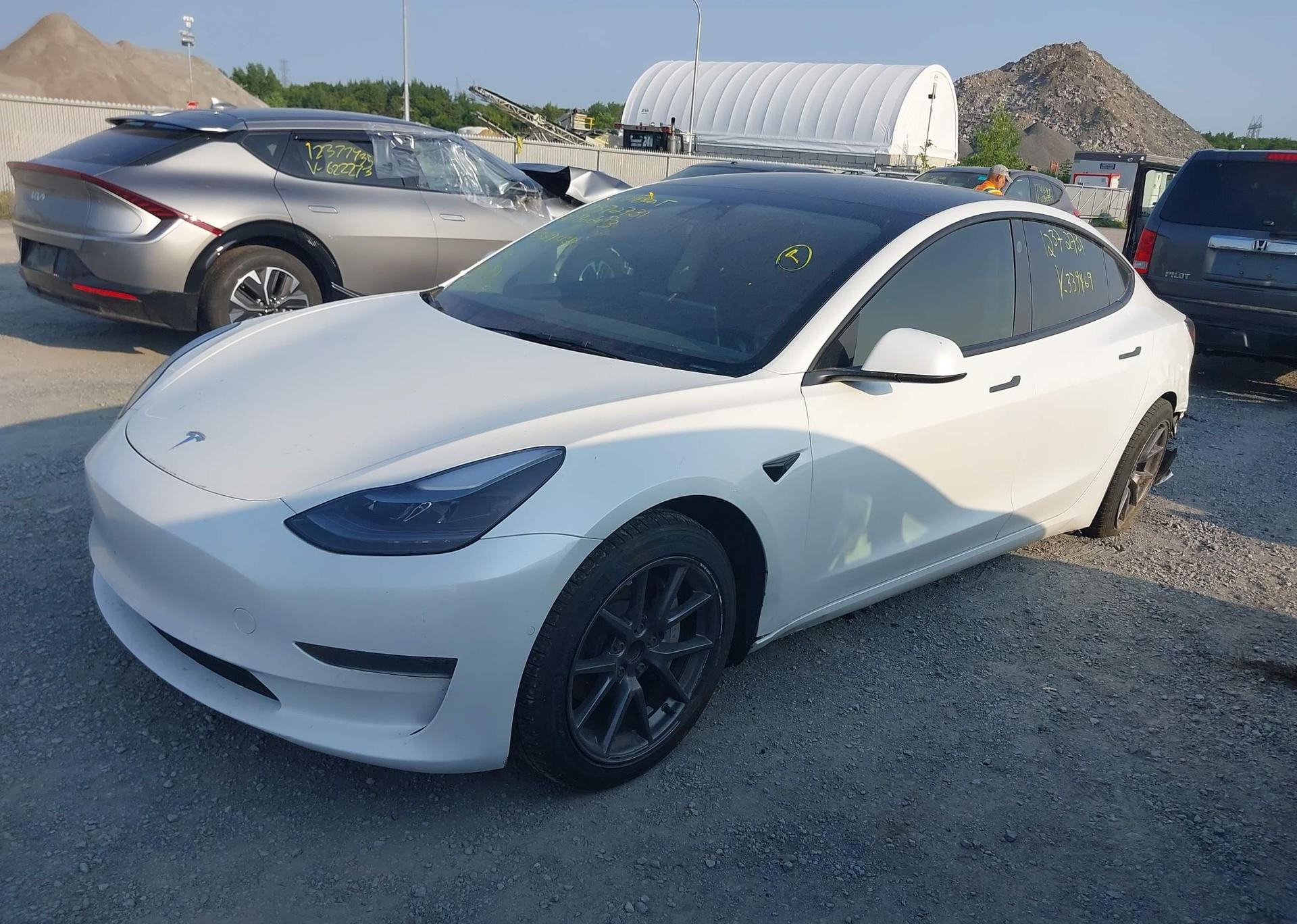 2022 TESLA MODEL 3 RWD