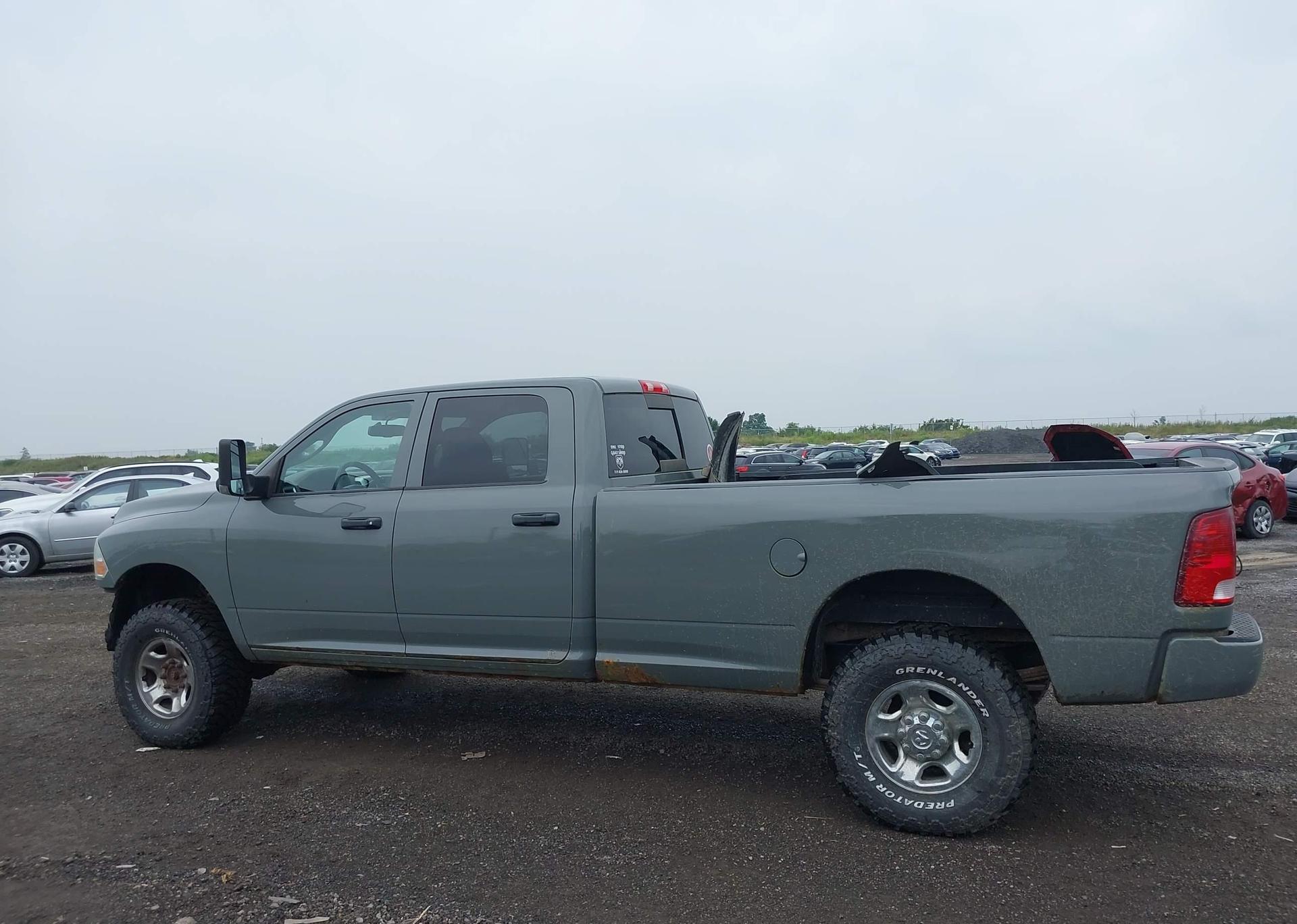 2010 DODGE RAM 3500 SLT