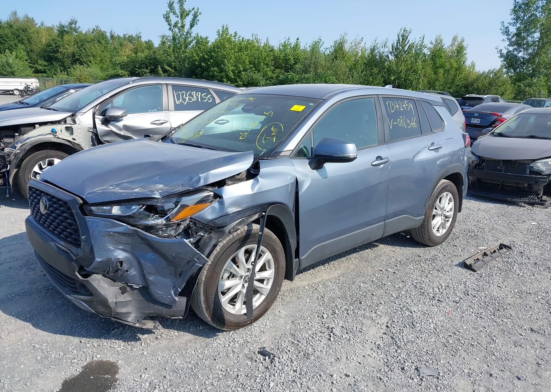 2024 TOYOTA COROLLA CROSS LE