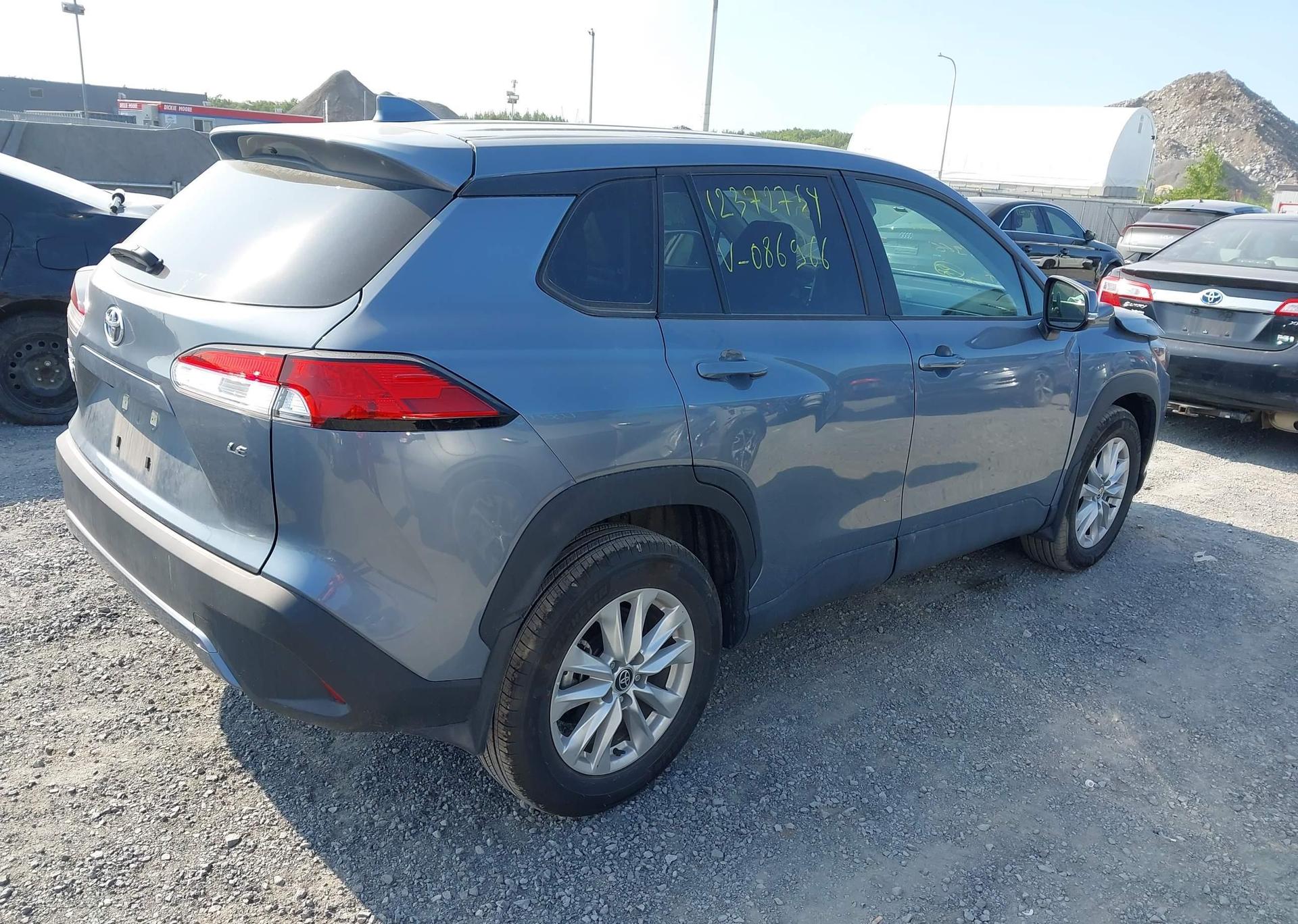 2024 TOYOTA COROLLA CROSS LE