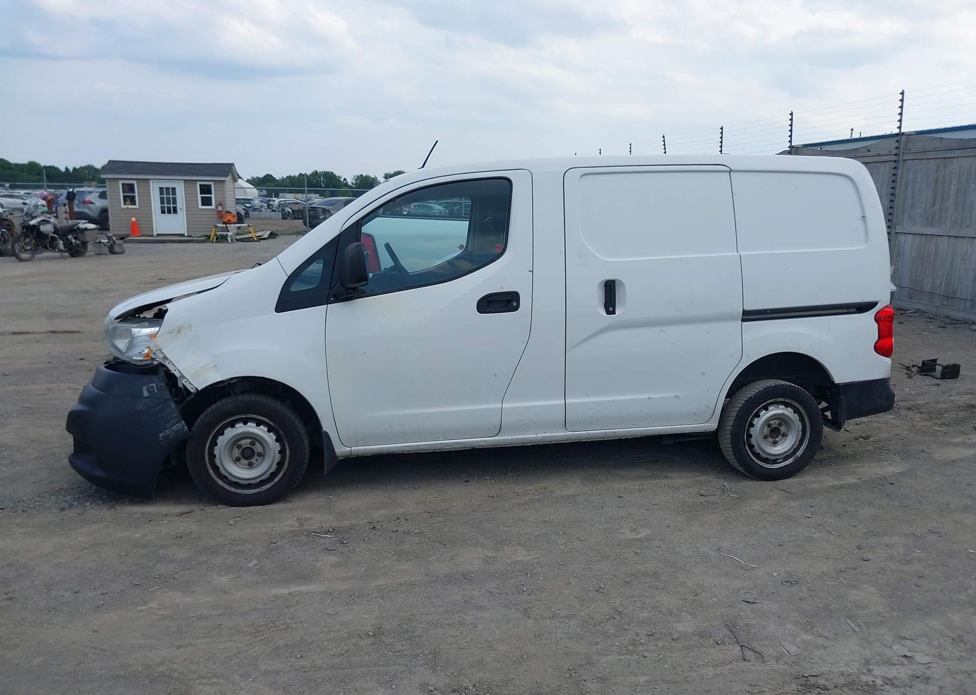 2015 NISSAN NV200 S
