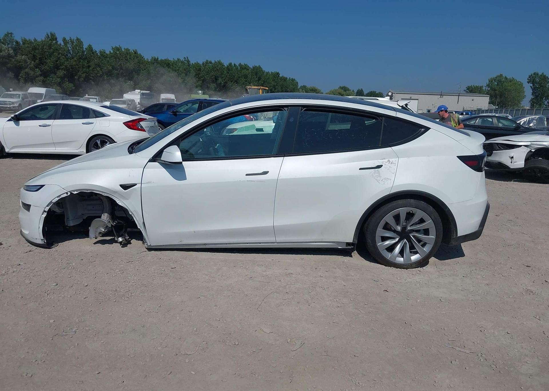 2026 TESLA MODEL Y LONG RANGE