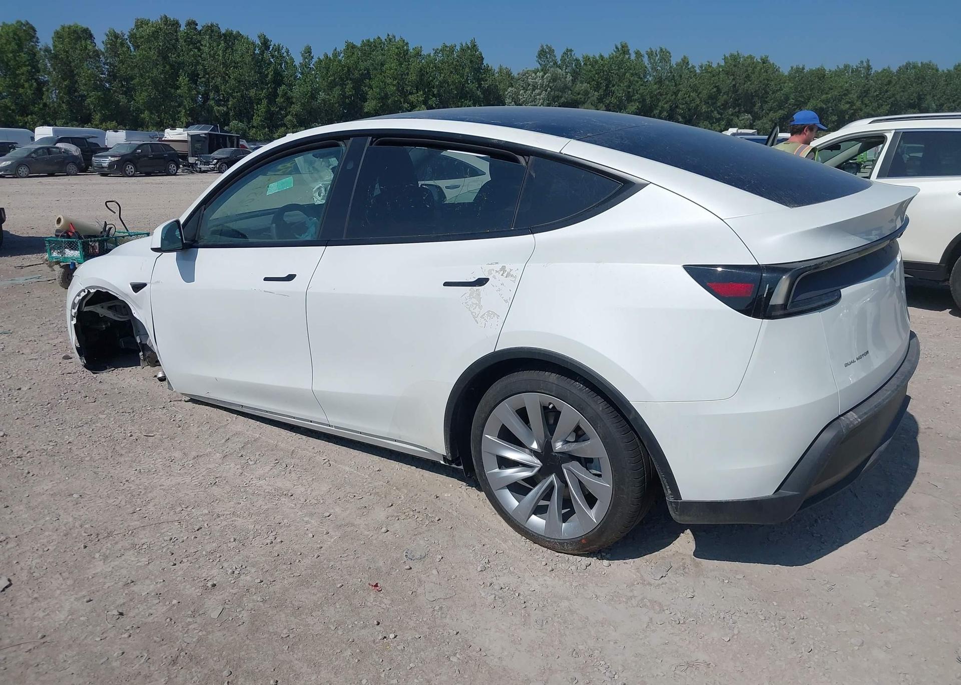 2026 TESLA MODEL Y LONG RANGE