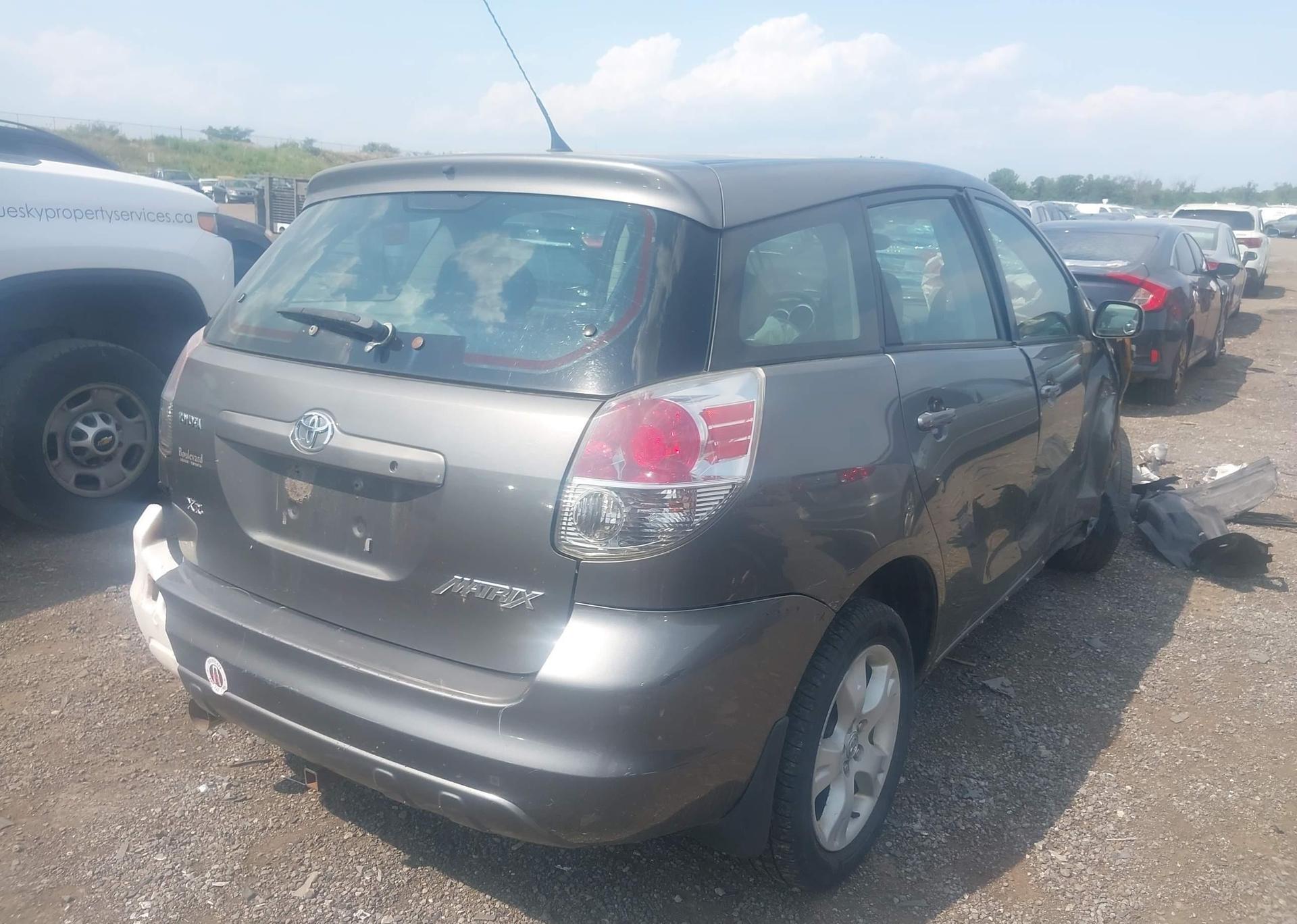 2005 TOYOTA Matrix XR