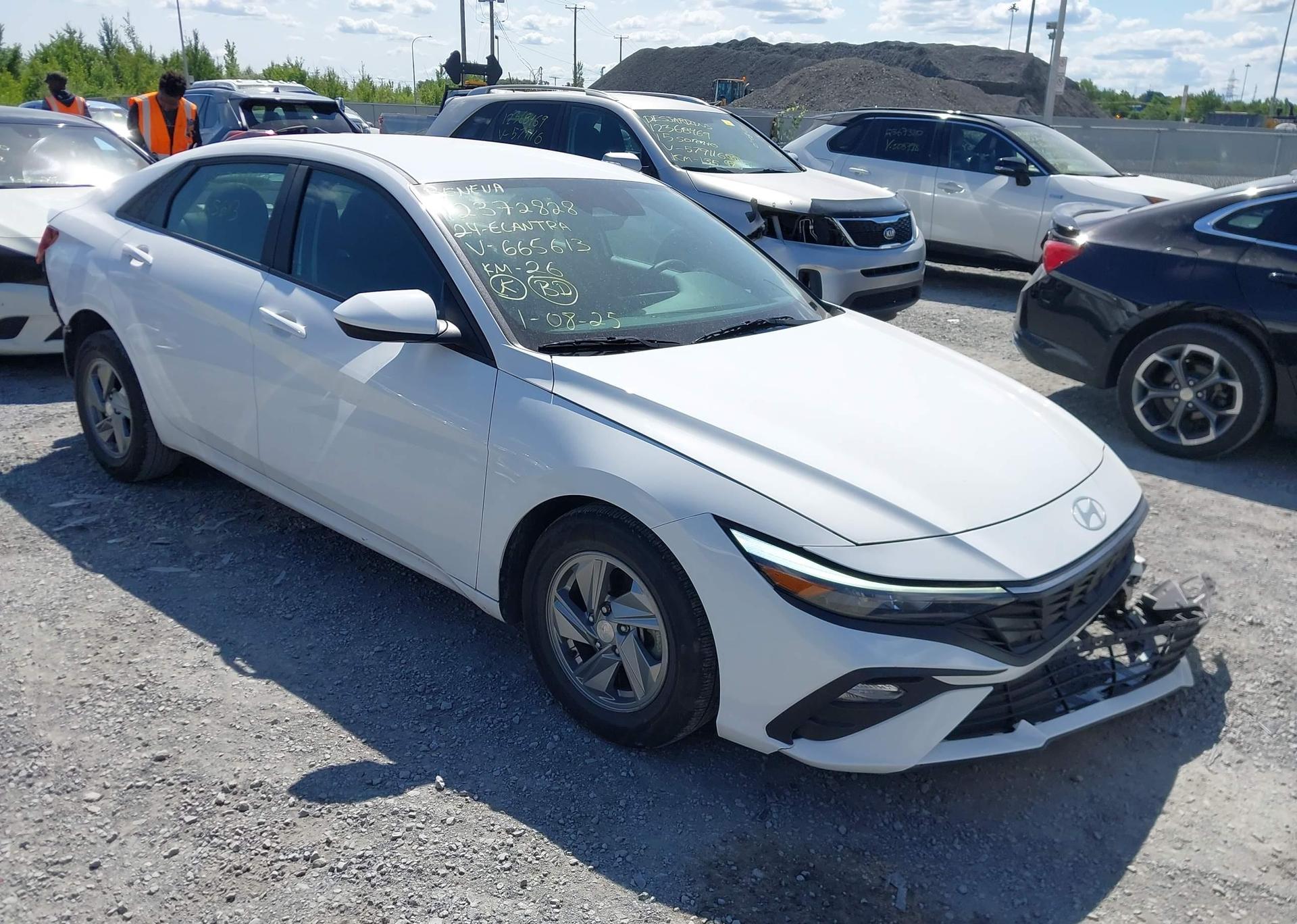 2024 HYUNDAI ELANTRA ESSENTIAL