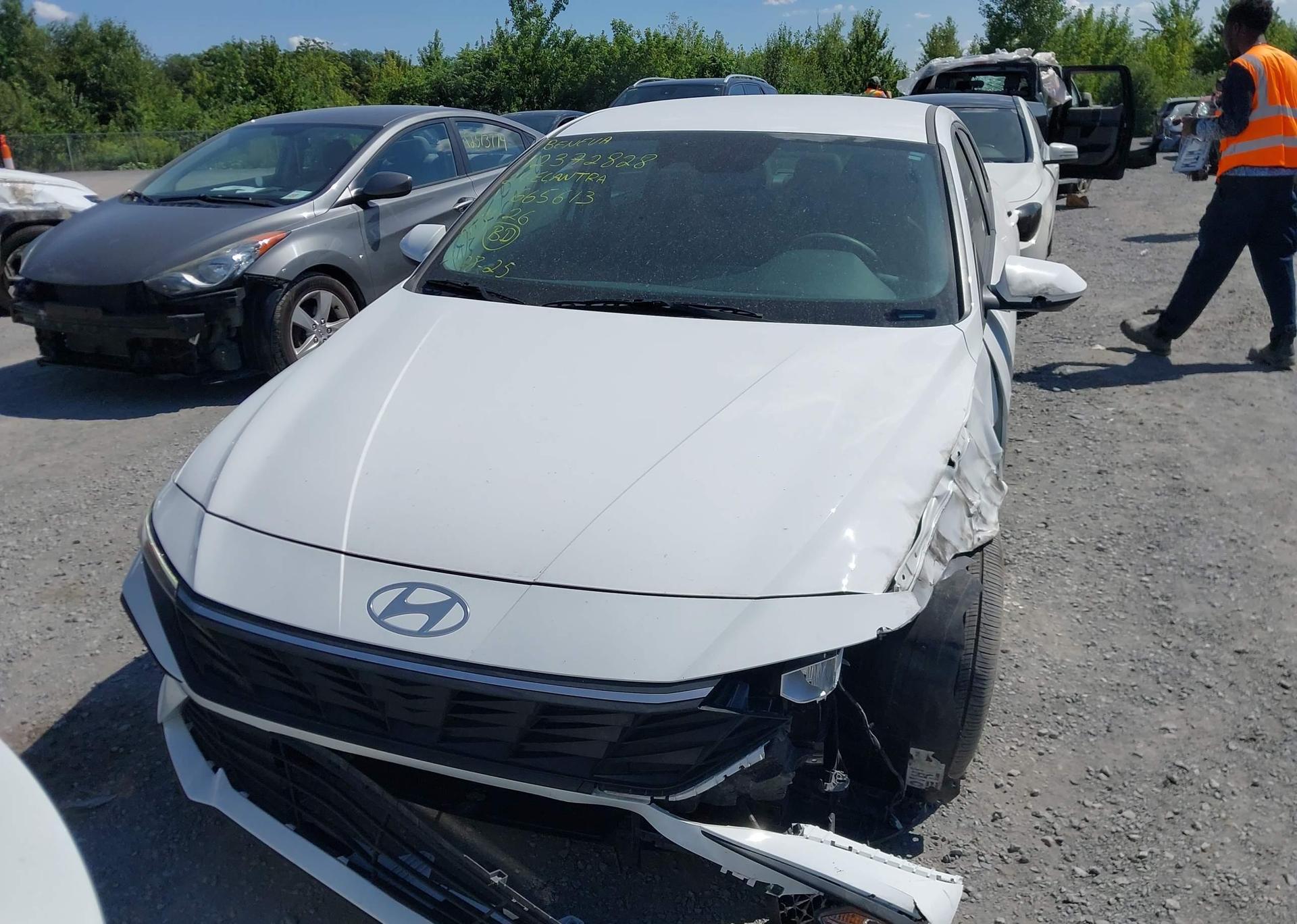 2024 HYUNDAI ELANTRA ESSENTIAL